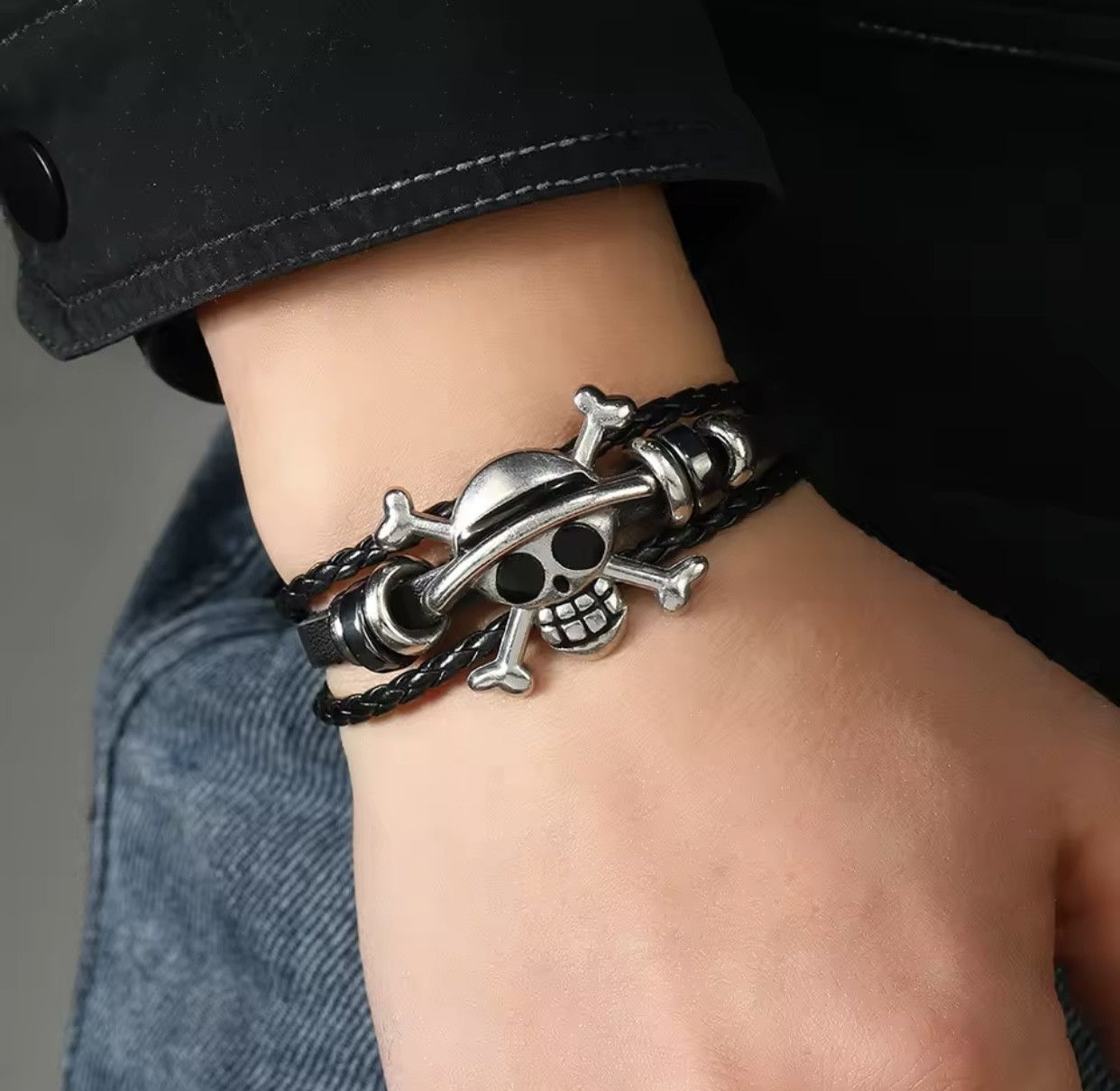 Jewelry Skull Bracelets Size ONE SIZE - 1 Thumbnail