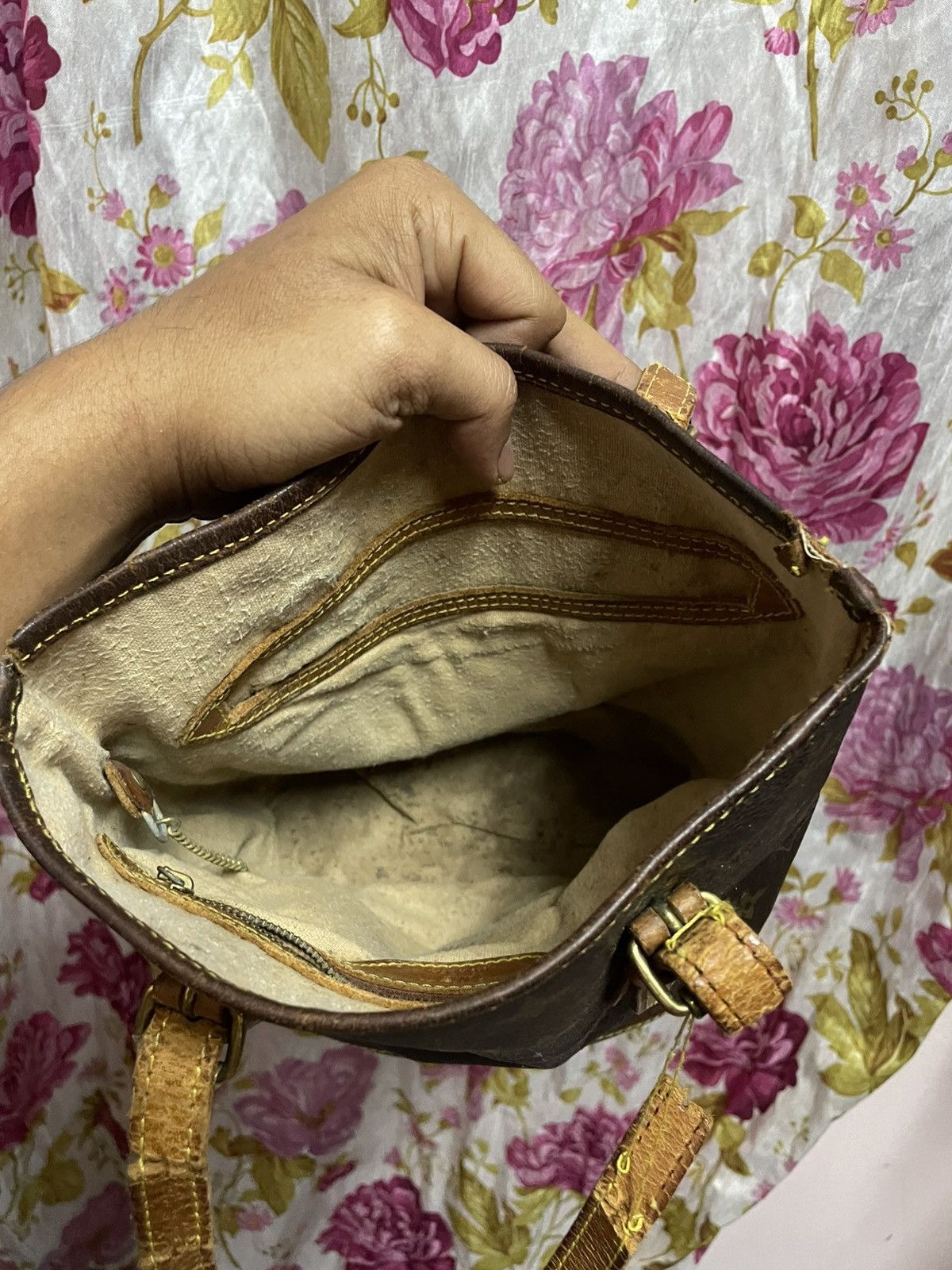Louis Vuitton Vintage Louis Vuitton Bucket Bag Size ONE SIZE - 4 Thumbnail