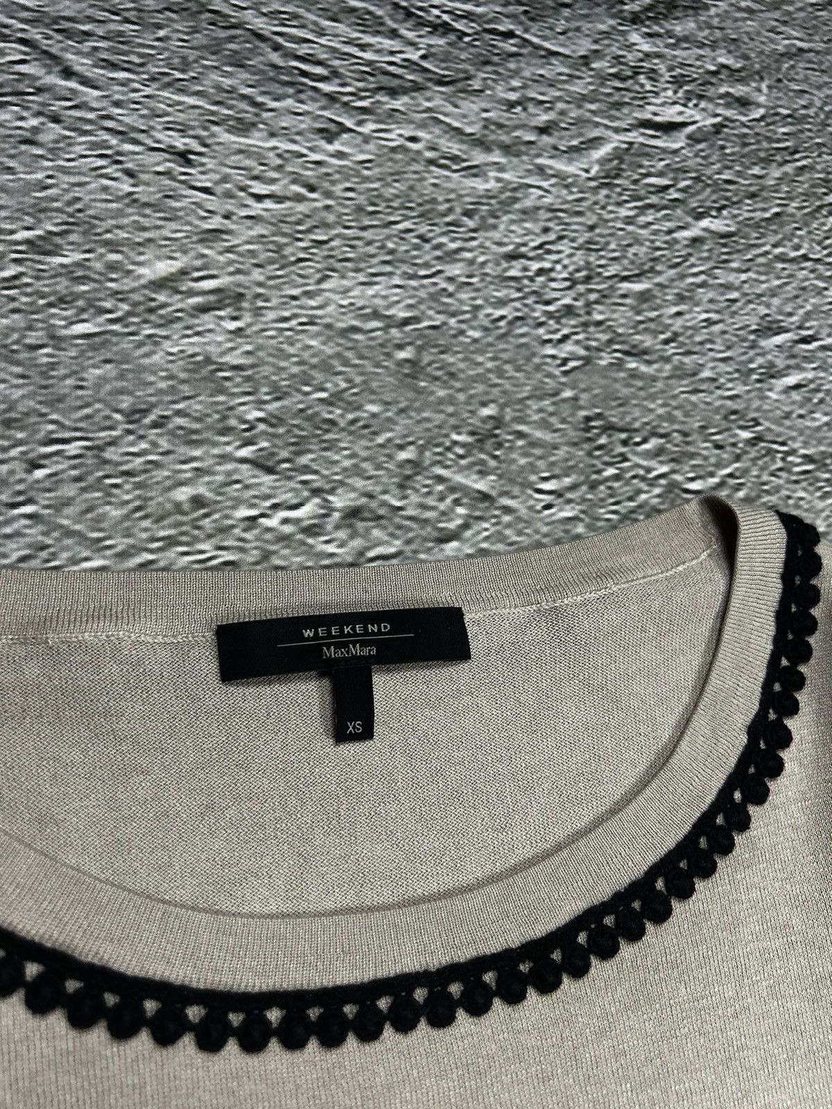 Max Mara × Weekend Max Mara Weekend Max Mara sweater striped beige black Size XS / US 0-2 / IT 36-38 - 2 Thumbnail