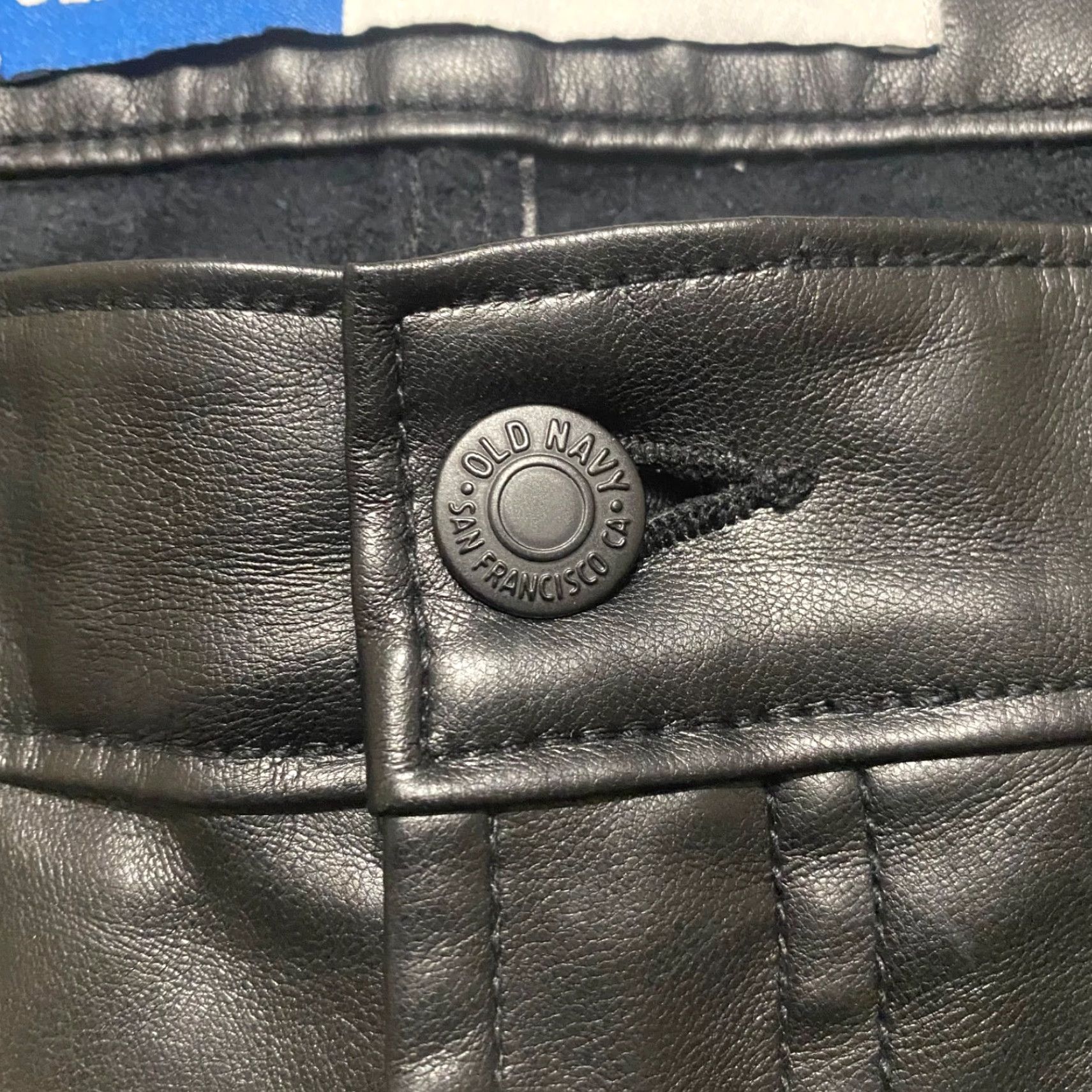 Old Navy Old Navy Pants Womens 18 Black High-Rise OG Loose Straight Faux Leather Vegan Pants Womens 18 Black High-Rise OG Loose Straight Faux Leather Vegan Size 40" / US 18 - 4 Thumbnail