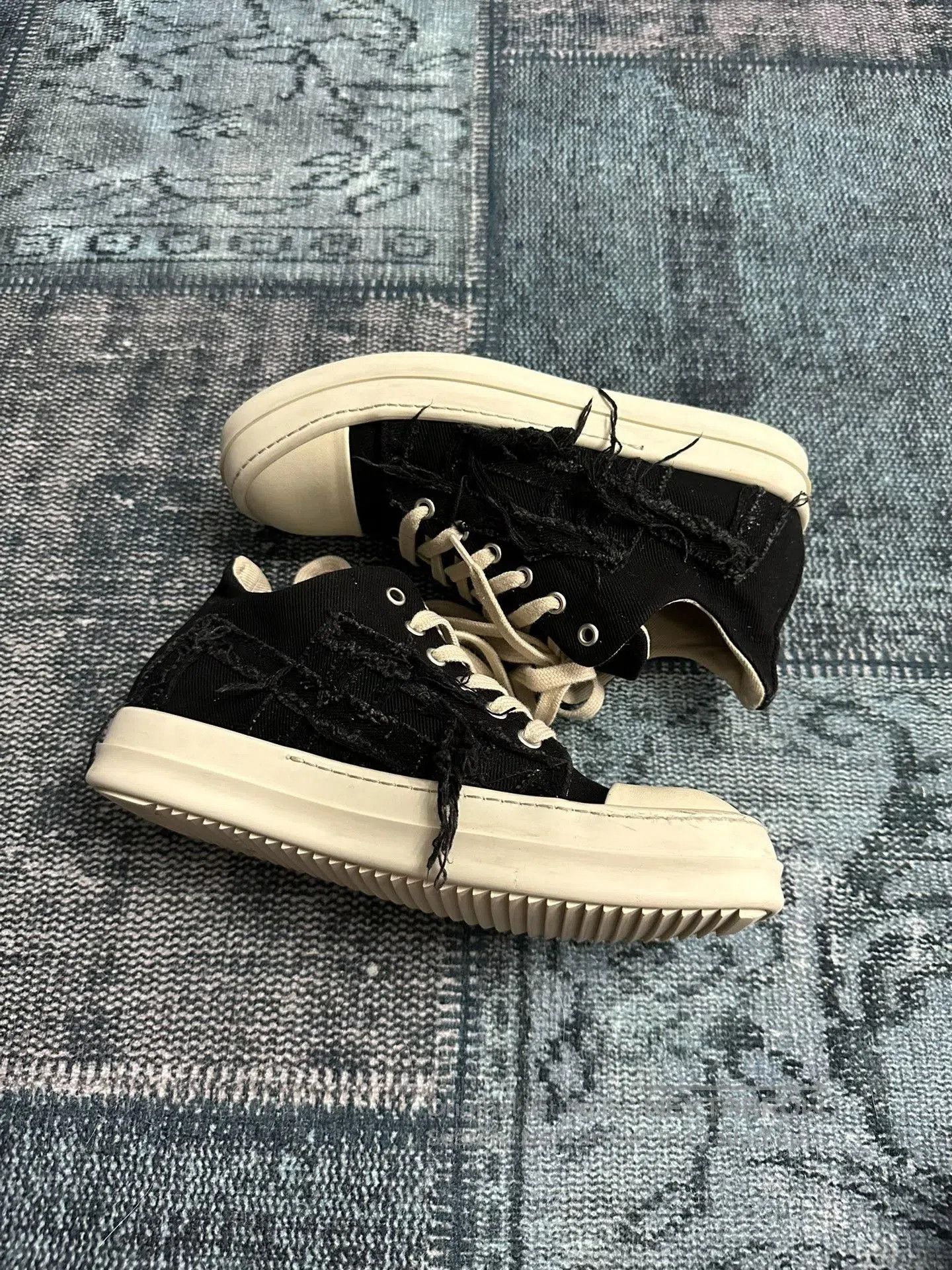 Rick Owens Rick Owens Distressed Low. Size US 7 / IT 37 - 1 Thumbnail