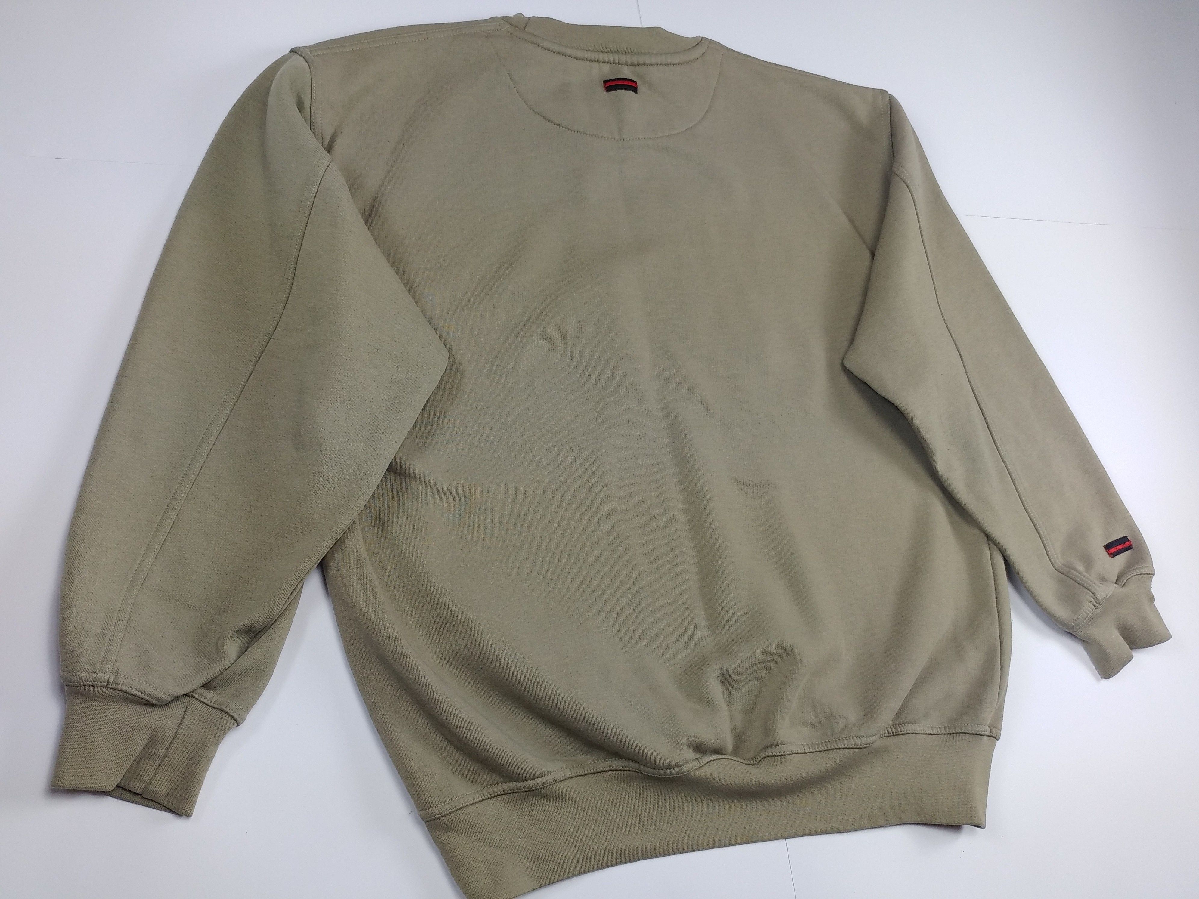 Fubu FUBU sweatshirt, vintage, 90s hip hop, 1990s Y2K mens size S Size US S / EU 44-46 / 1 - 12 Thumbnail