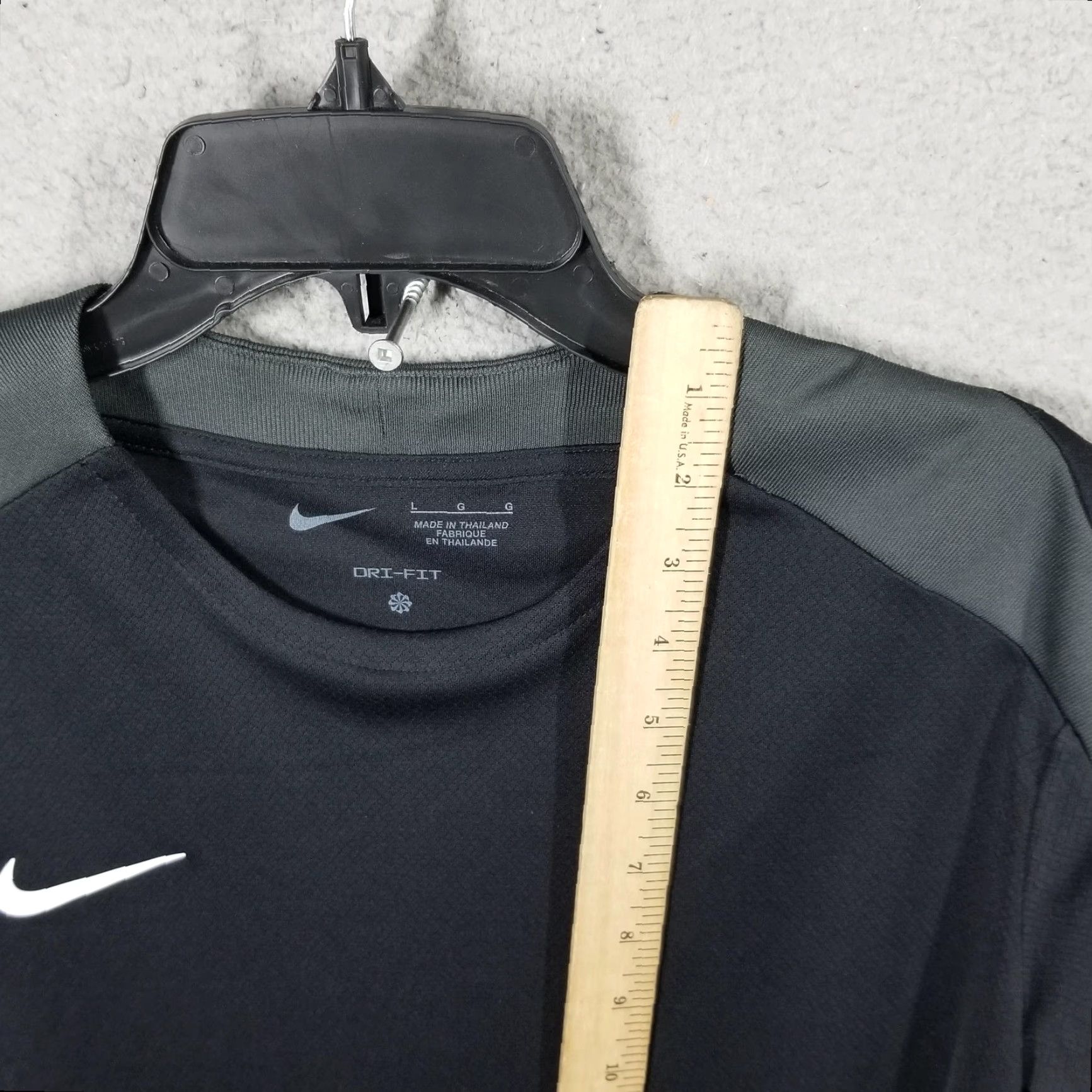 Nike Nike Dri-FIT Strike Shirt Womens Large Black Short Sleeve Soccer FN5025-010 Size L / US 10 / IT 46 - 4 Thumbnail