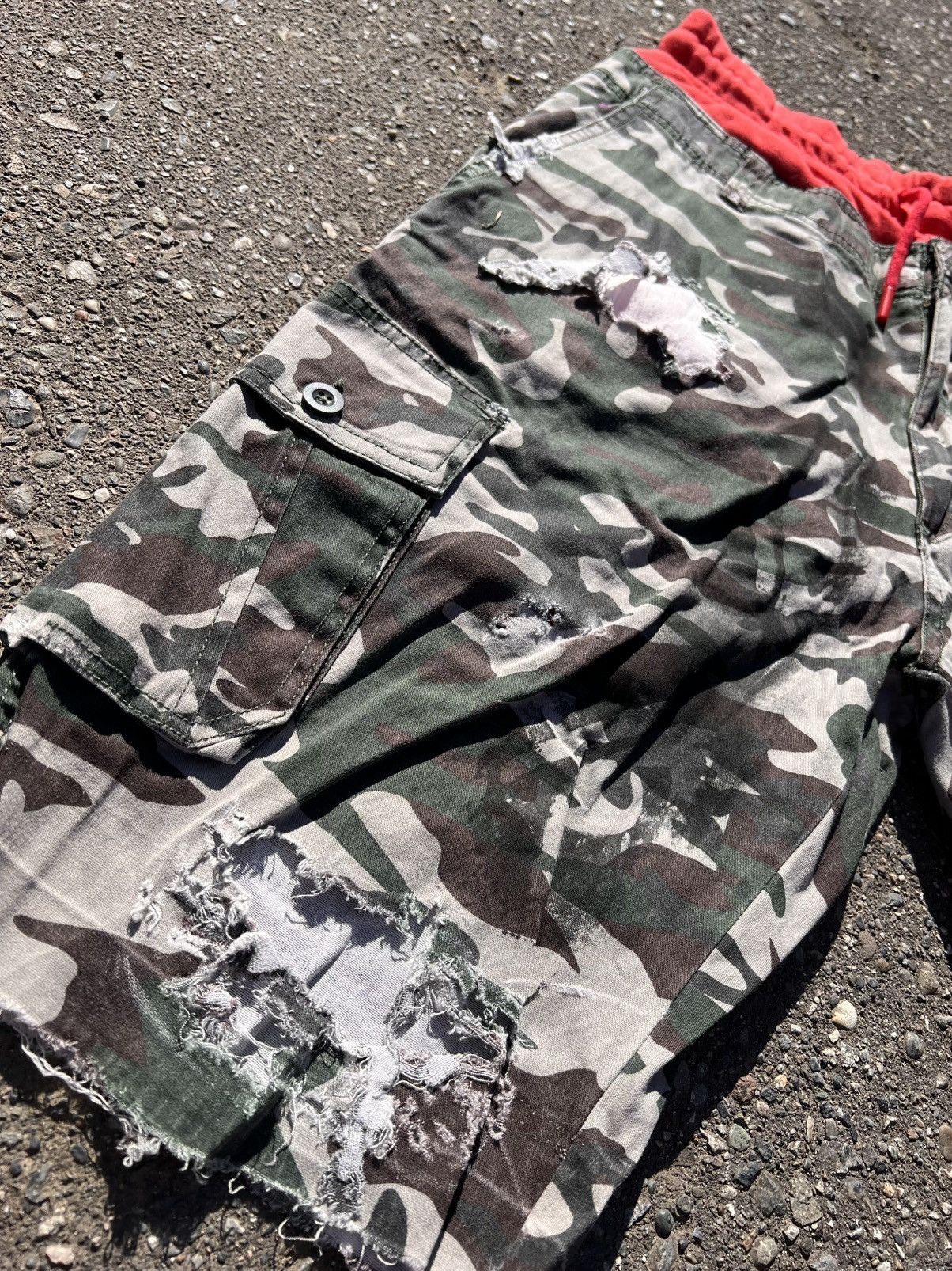 Vintage NovocentoNovantanove distressed camo layered hybrid shorts Size US 34 / EU 50 - 6 Thumbnail