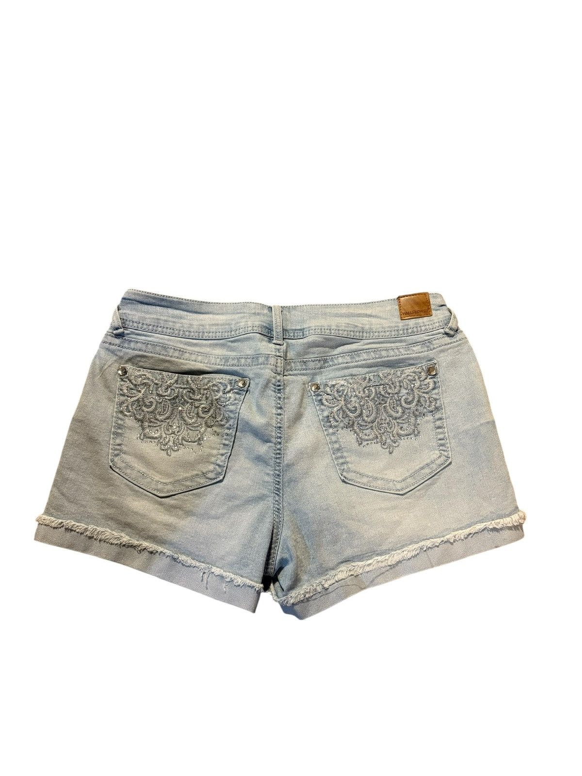 Other stunning Wallflower denim shorts! SIZE 11 Size 32" / US 10 / IT 46 - 4 Thumbnail