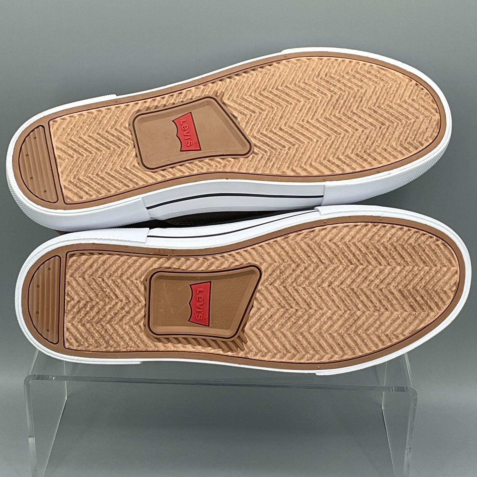Levi's NEW Levi’s Men’s Wes Slip on Canvas Sneaker Charcoal Size 8M Size US 8 / EU 41 - 8 Thumbnail