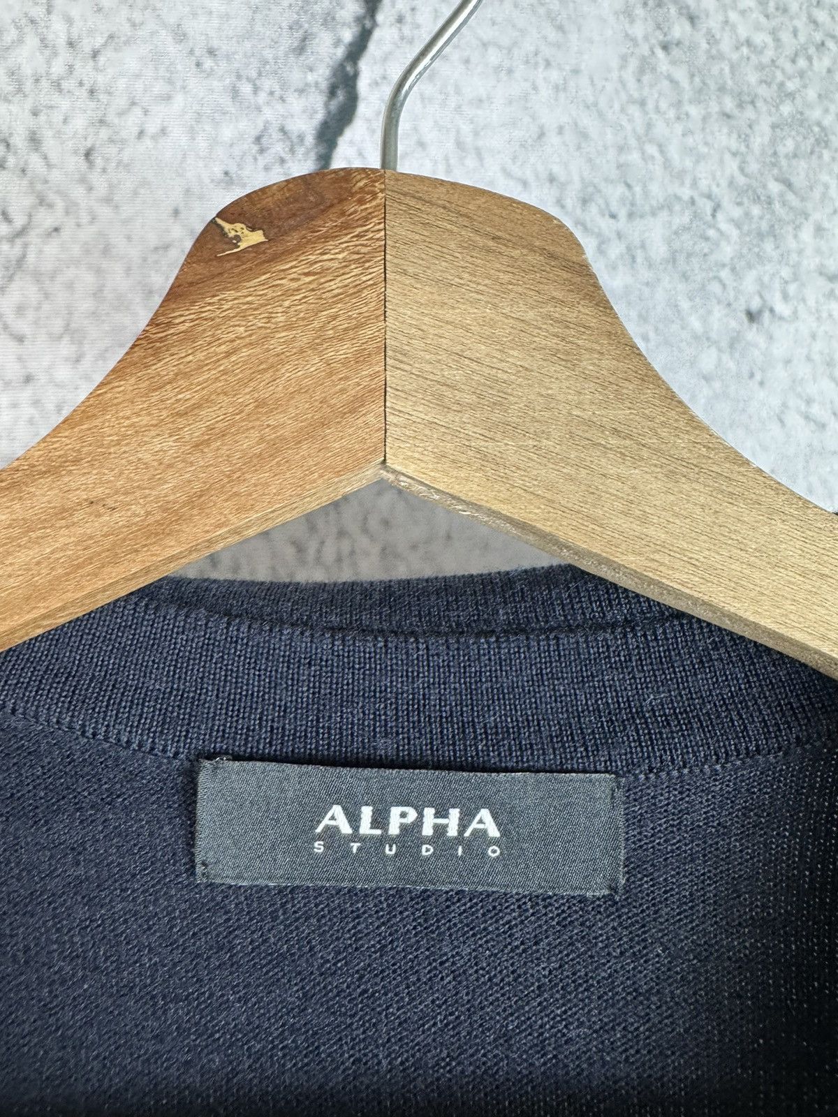 Alpha Studio Alpha Studio Wool Light Shirt Button sweater Size US S / EU 44-46 / 1 - 3 Thumbnail