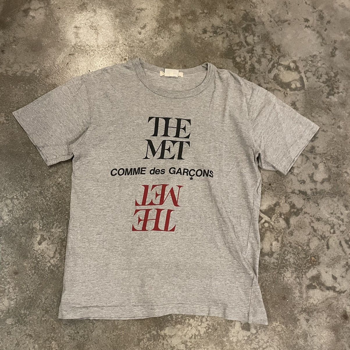 Comme des Garcons × Designer Comme Des Garcons The Met Tee Size US M / EU 48-50 / 2 - 1 Thumbnail