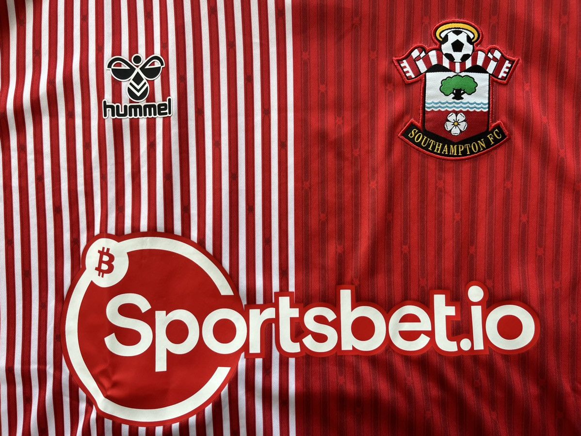 Hummel HUMMEL FC SOUTHAMPTON 2023/2024 HOME FOOTBALL SOCCER JERSEY Size US S / EU 44-46 / 1 - 4 Thumbnail