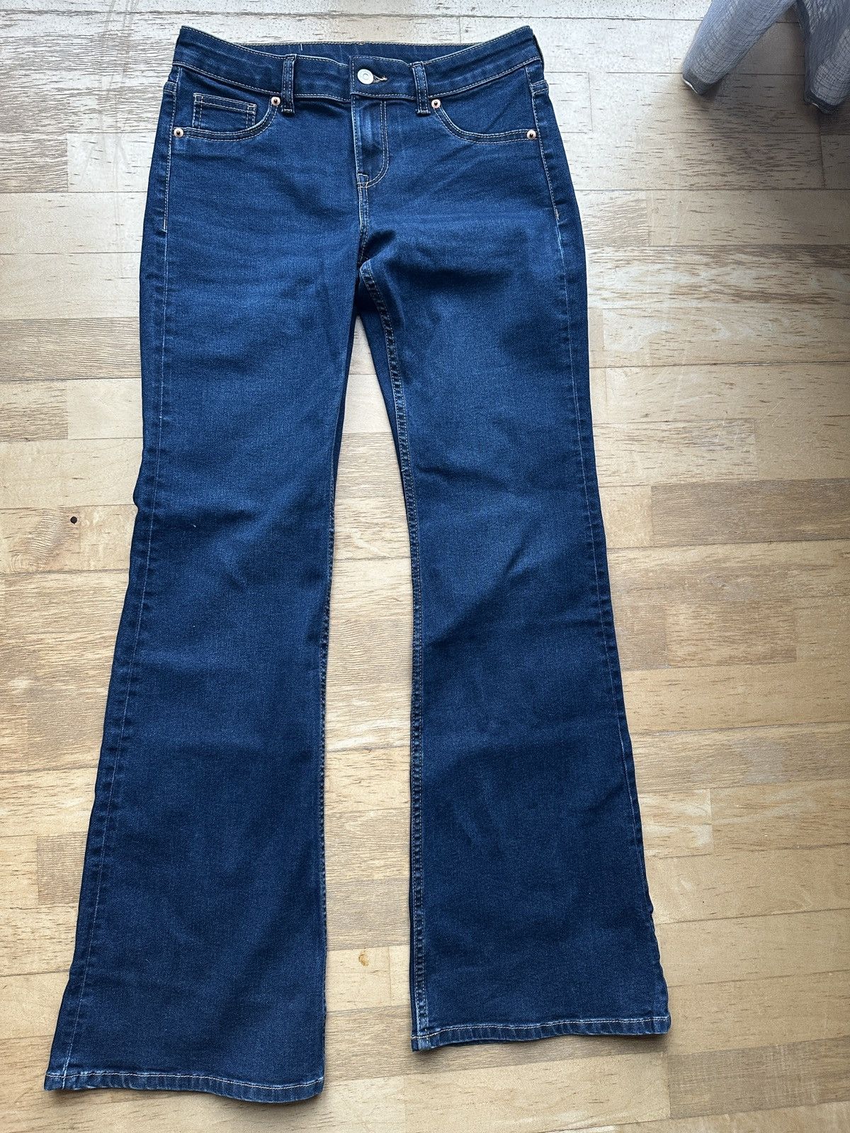H&M H&M flare denim Size 28" / US 6 / IT 42 - 1 Thumbnail