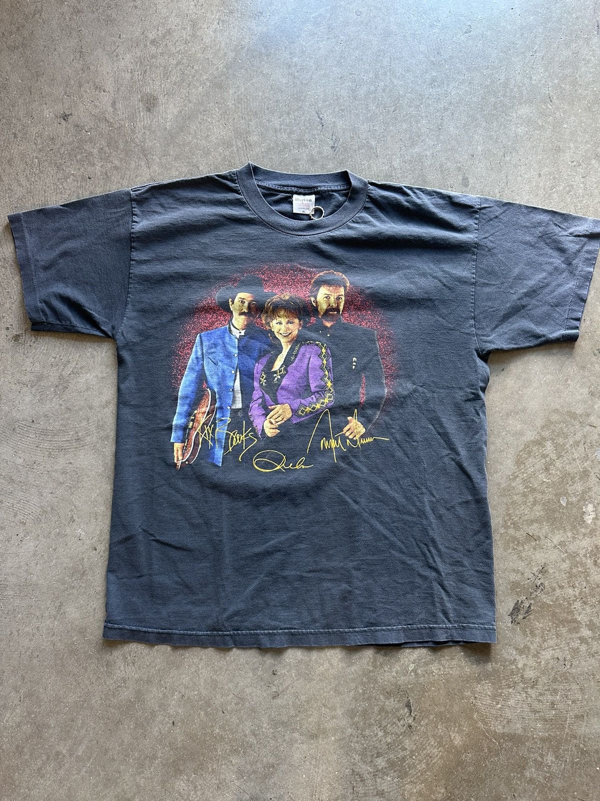 Vintage Brooks & Dunn Reba Mcentire Tour Tee Size US XL / EU 56 / 4 - 1 Thumbnail
