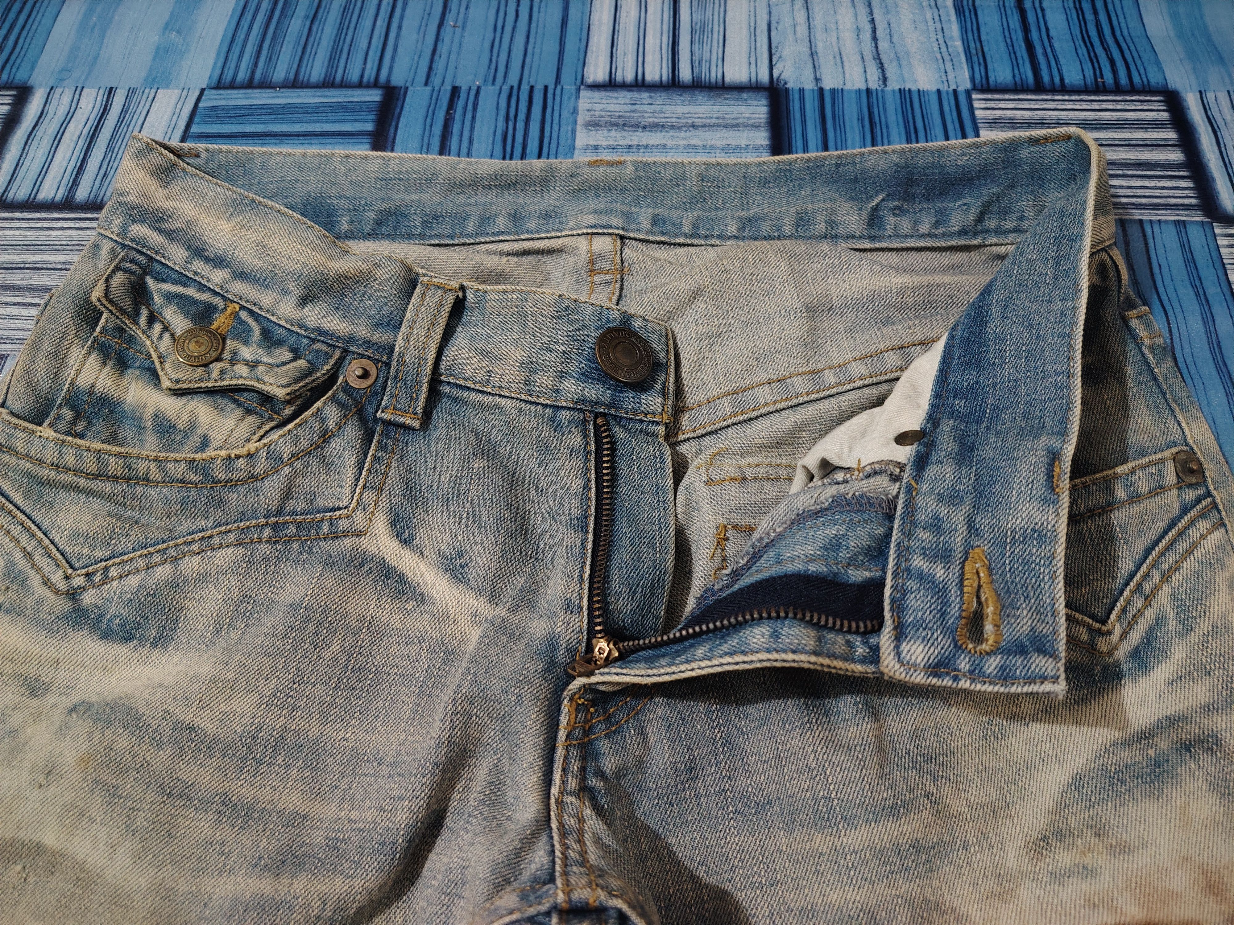 Japanese Brand Rattle Trap Japanese Distressed Denim Flared Jeans Size US 31 - 12 Thumbnail