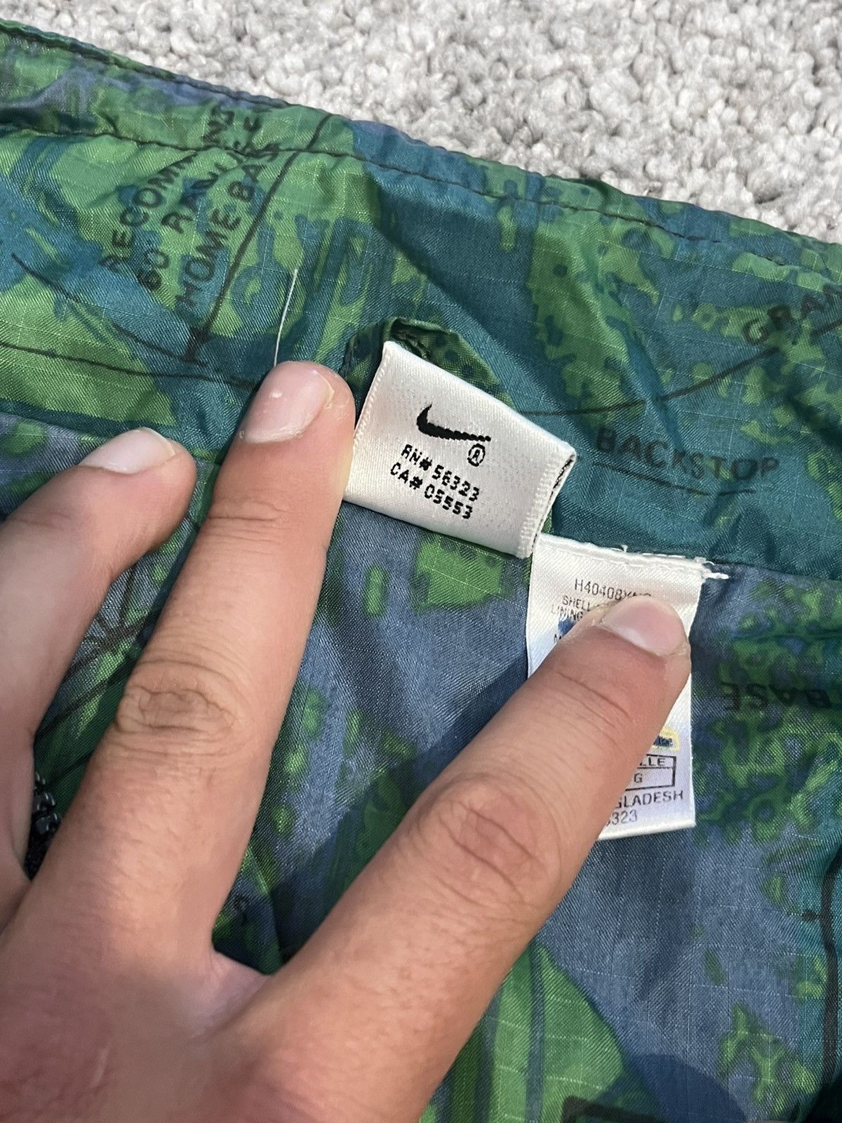 Nike Vintage Nike International Map Print Anorak Jacket Y2K Size US L / EU 52-54 / 3 - 5 Thumbnail