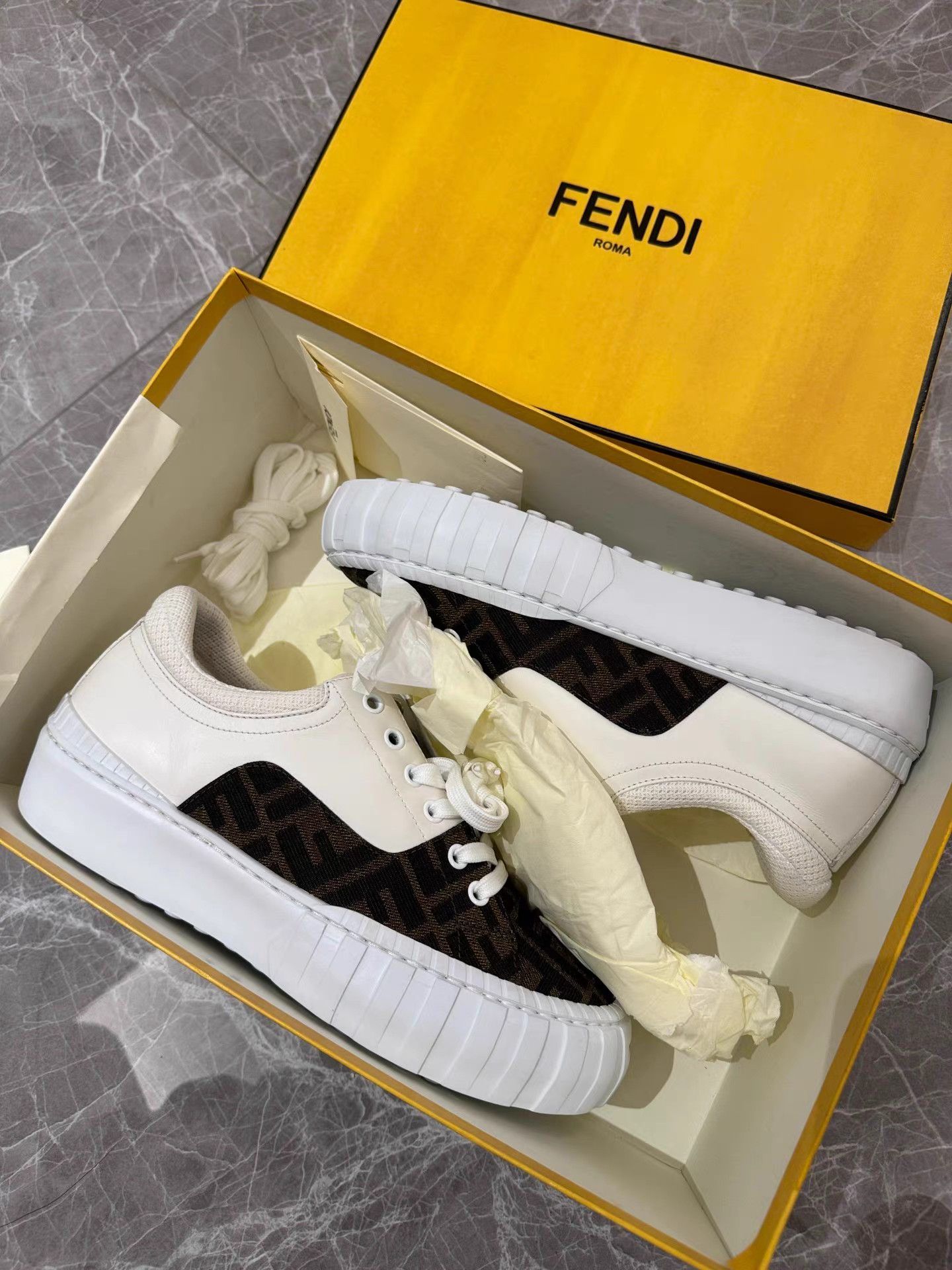 Fendi Fendi Force Low-Top FF Monogram Sneakers K6 Size US 8 / IT 38 - 9 Thumbnail