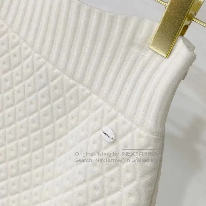 Chanel Chanel White Cotton Blend Women's Skirt . Size 22" - 7 Thumbnail