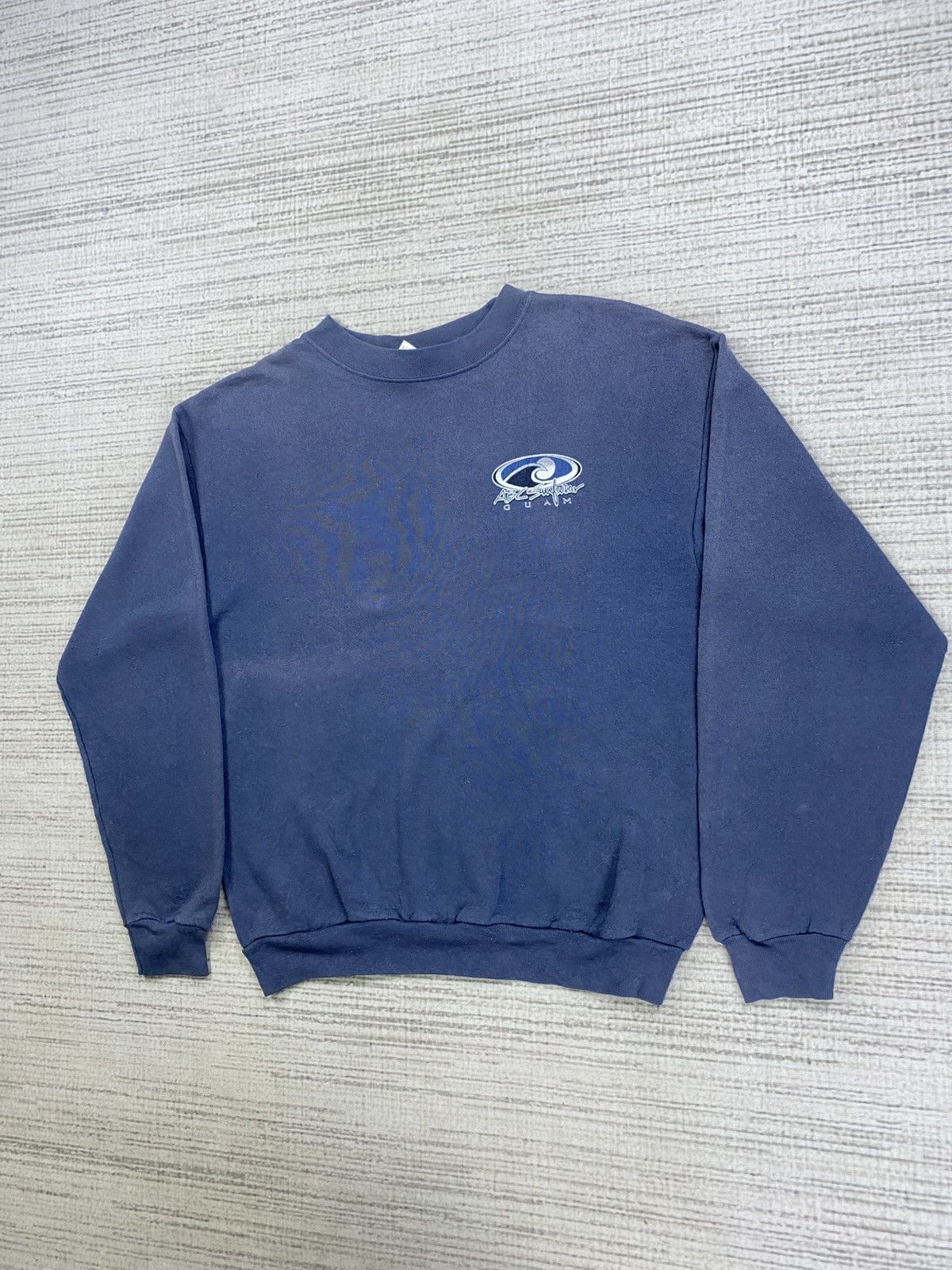 Vintage Vintage 90s ABC Surf Wear GUAM Faded Sweatshirt Size US M / EU 48-50 / 2 - 4 Thumbnail