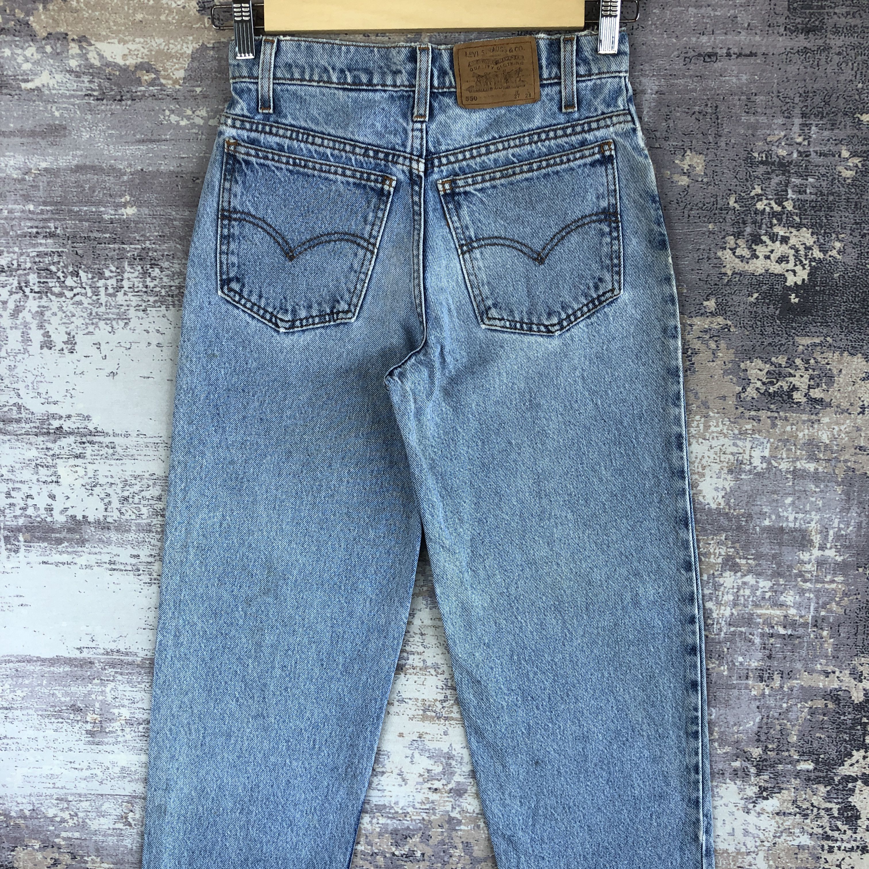 Levi's Vintage Levis Jeans Levi's 550 Sun Faded Light Wash Denim Size 24" / US 00 / IT 34 - 4 Thumbnail