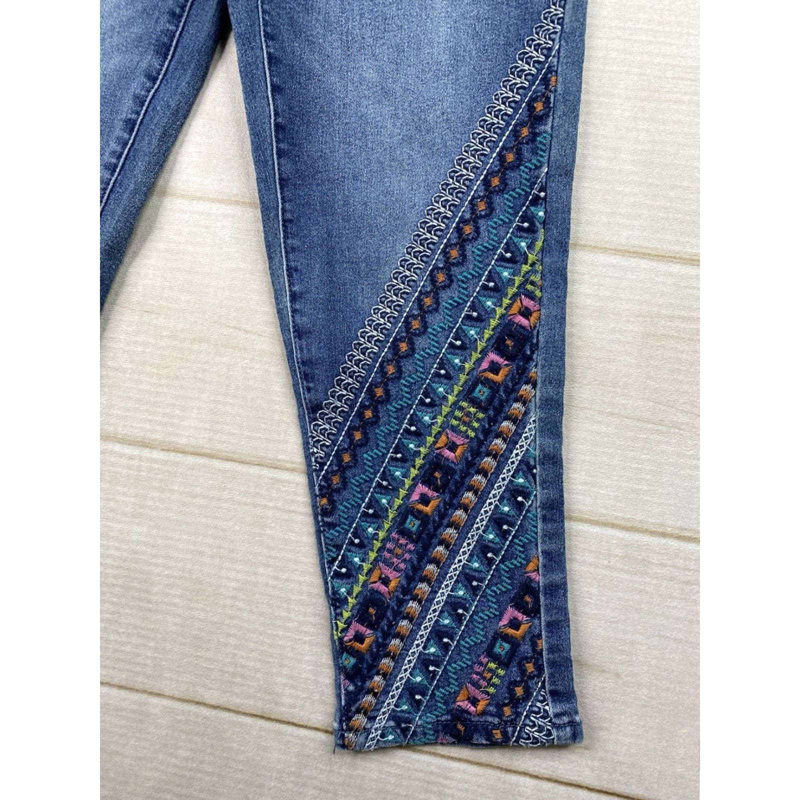 Denime VINTAGEDG2 By Diane Gilman Womens Jeans Sz 2 Blue Embroidered Cropped Stretch Denim Y2K Size 26" / US 2 / IT 38 - 2 Thumbnail