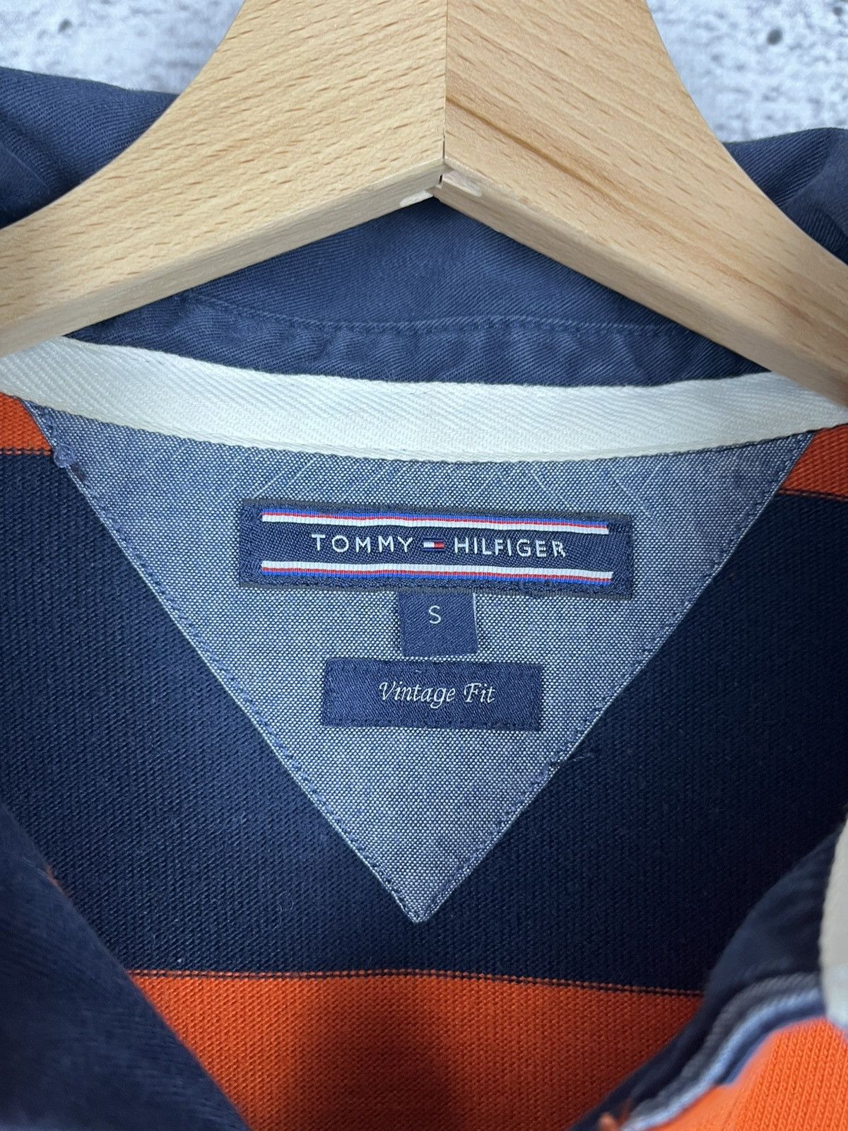 Tommy Hilfiger × Vintage Vintage Tommy Hilfiger Striped Rugby Preppy Shirt Size US S / EU 44-46 / 1 - 4 Thumbnail