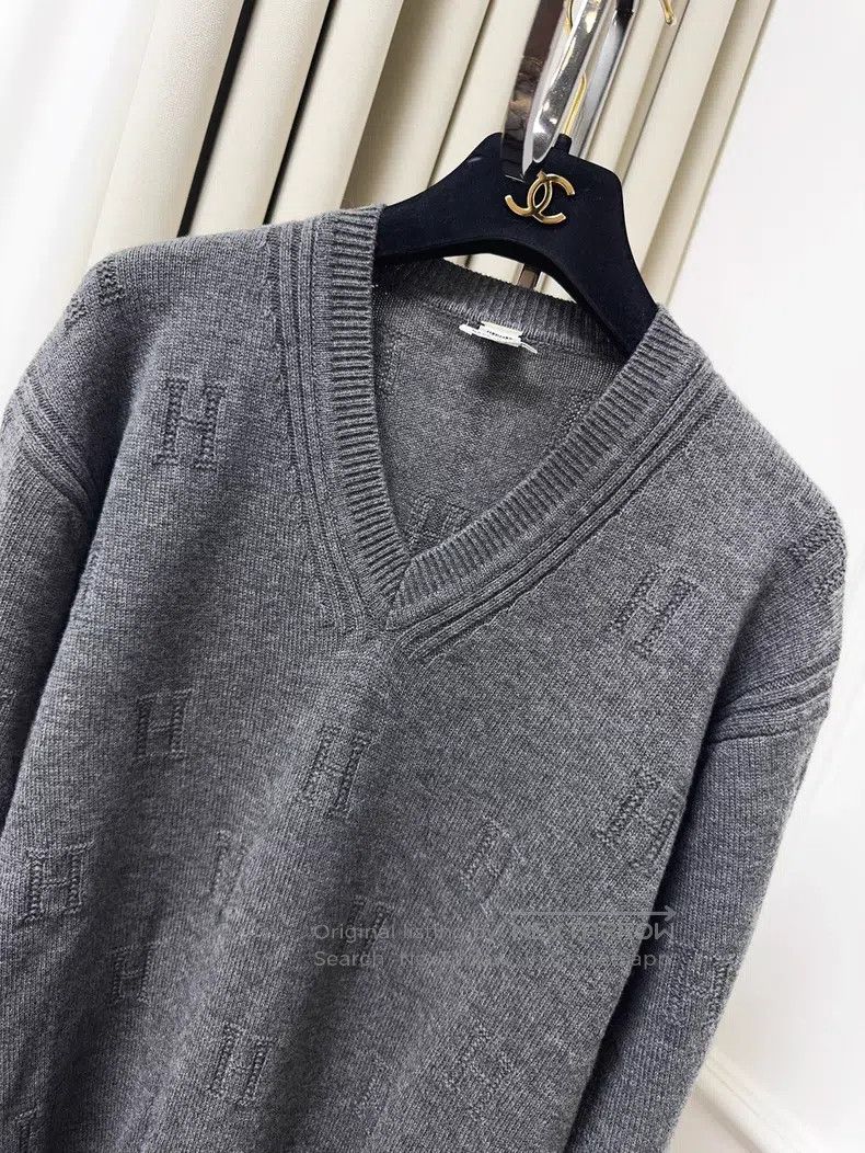 Hermes Hermes Grey V-neck H-stitch cotton round-neck top Size XXS / US 00 / IT 34 - 3 Thumbnail