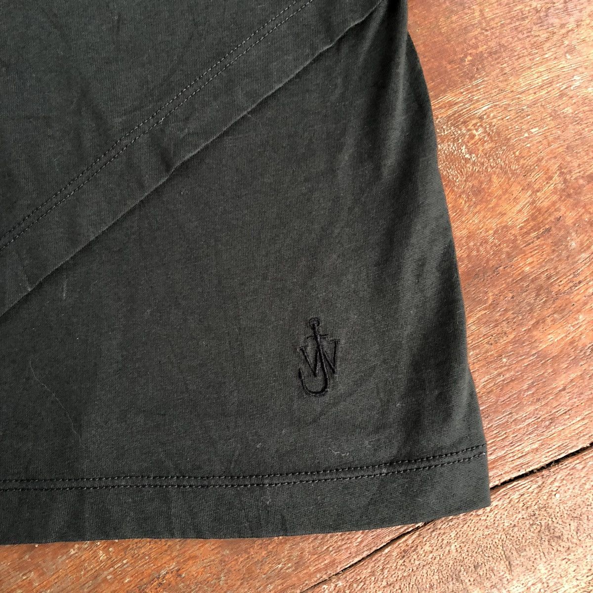 JW Anderson J.W Anderson x Uniqlo Designer Rare T Shirt Size S / US 4 / IT 40 - 4 Thumbnail