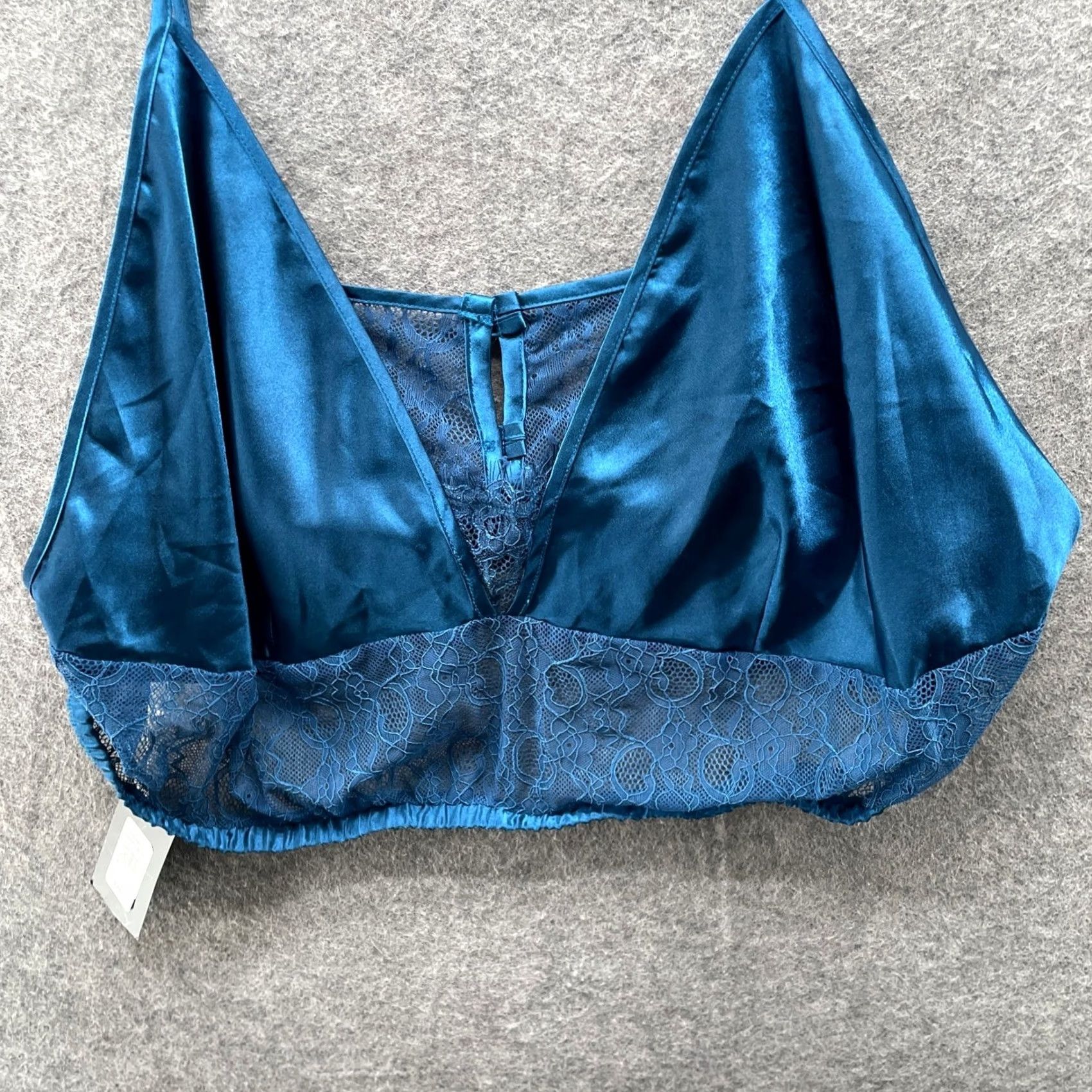Vintage NWT Fredericks of Hollywood Delphine Bralette Womens 1X Blue Satin Lace Cami Size ONE SIZE - 3 Thumbnail