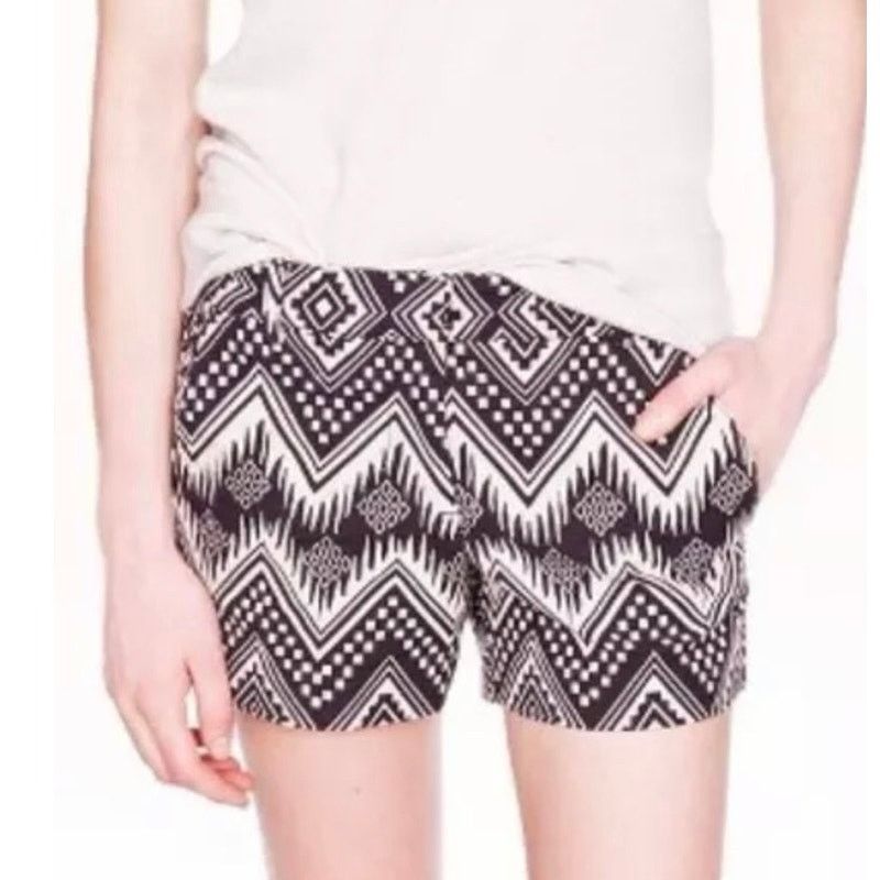 J.Crew J.Crew Black White Aztec Print Shorts Size 4 Ikat geometric Size 27" / US 4 / IT 40 - 1 Thumbnail