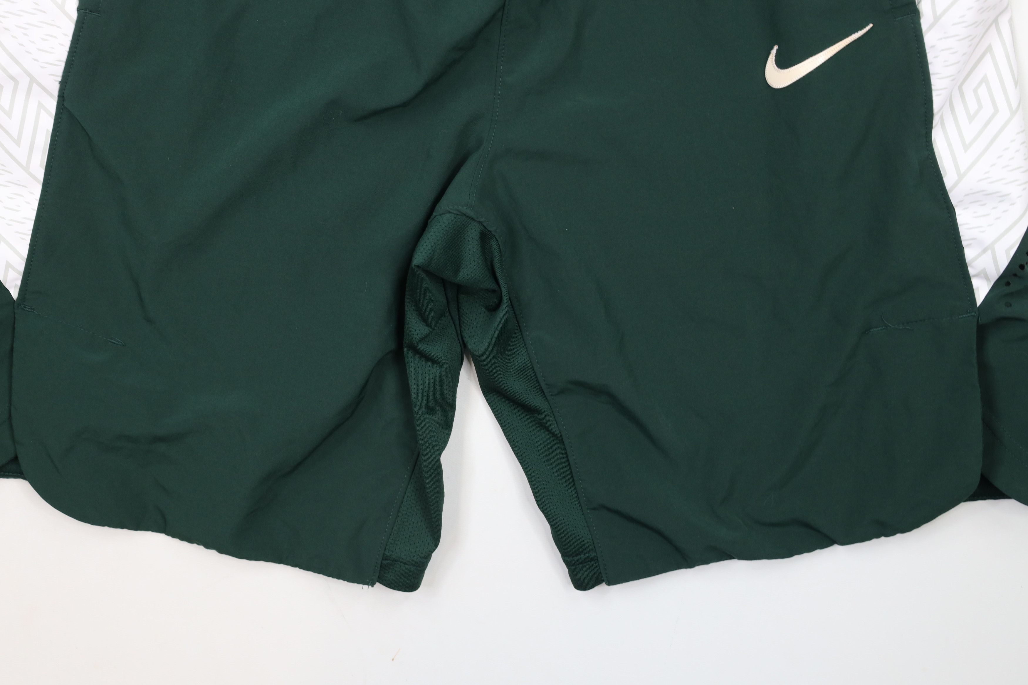 Nike × Vintage Nike Authentics Heavyweight University Basketball Shorts Size US 34 / EU 50 - 5 Thumbnail
