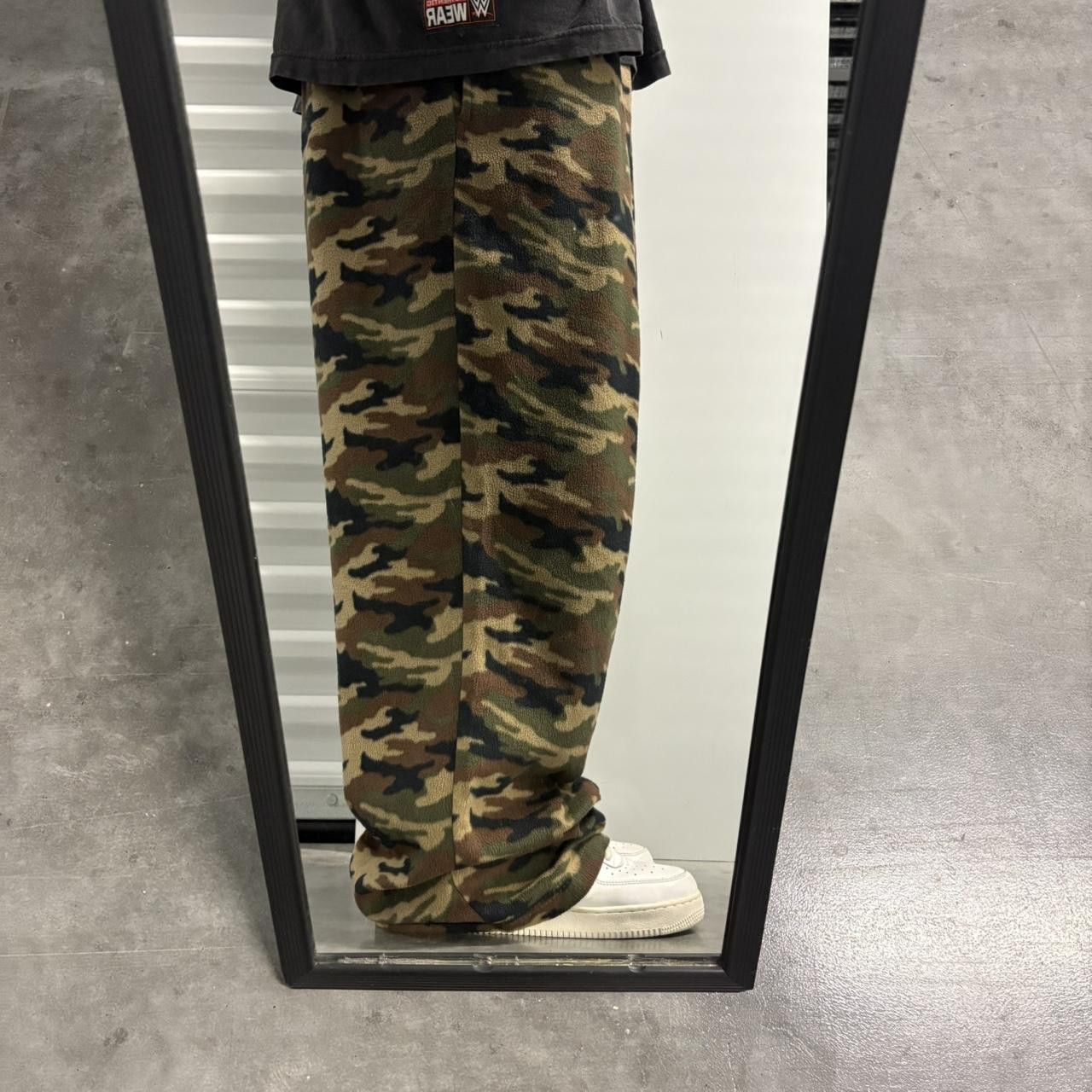 Highland Crazy Vintage Y2K/2000s Super Baggy Wideleg Highland Camo Grunge Sweatpants! Size US 40 / EU 56 - 1 Thumbnail
