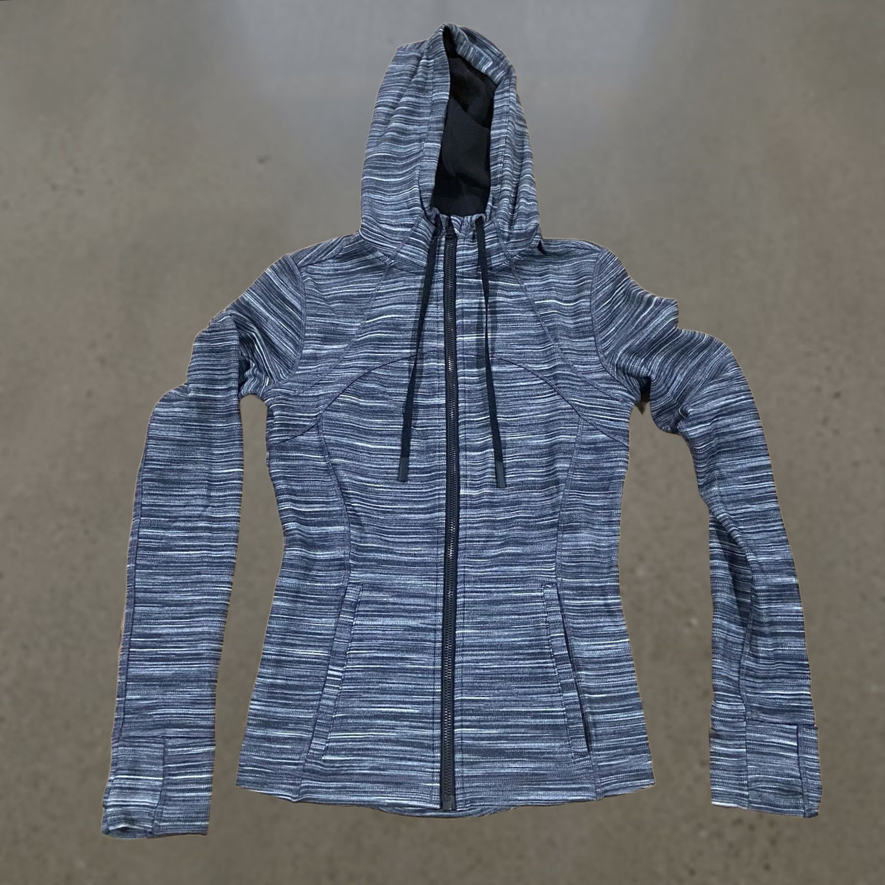 Lululemon VINTAGE Lululemon Define Jacket Luon Slim Fit Hip Length Size 6 Heathered Gray Jacket Women Slim Hooded Athleisure Size M / US 6-8 / IT 42-44 - 1 Thumbnail