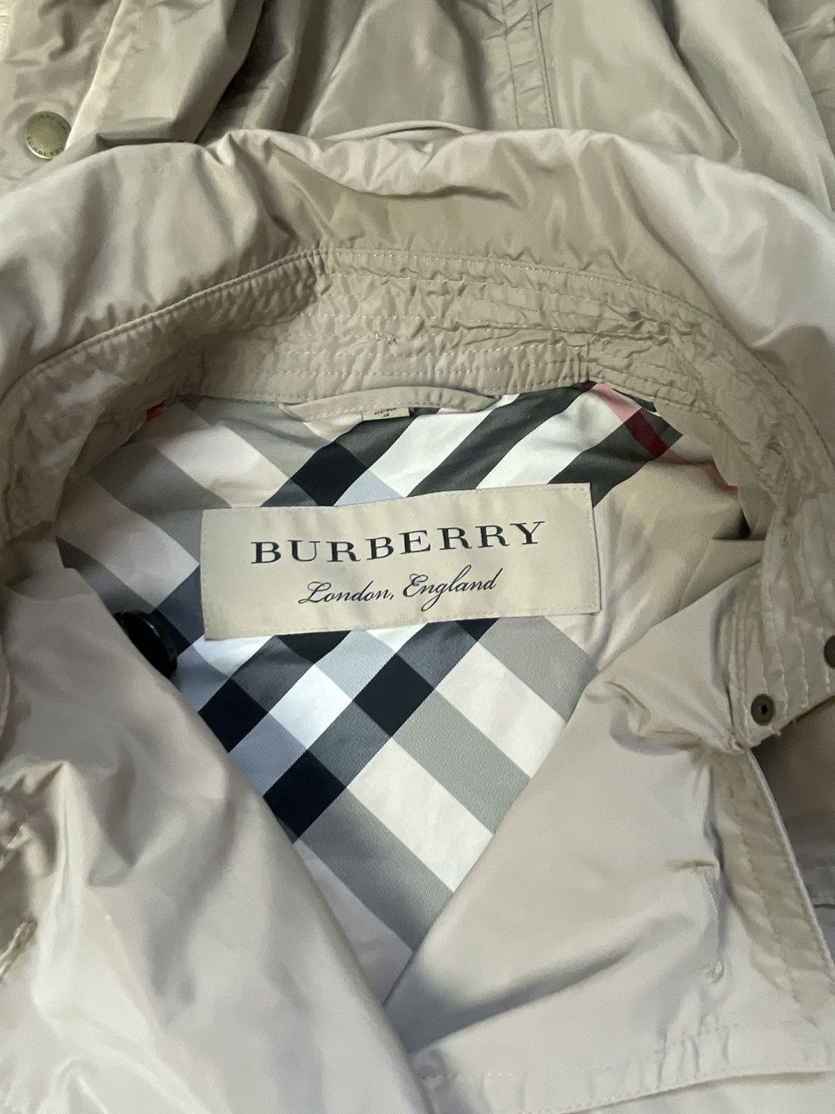 Burberry Burberry London Trench Coat Hooded Beige Woman's UK6 US 4 Size S / US 4 / IT 40 - 4 Thumbnail