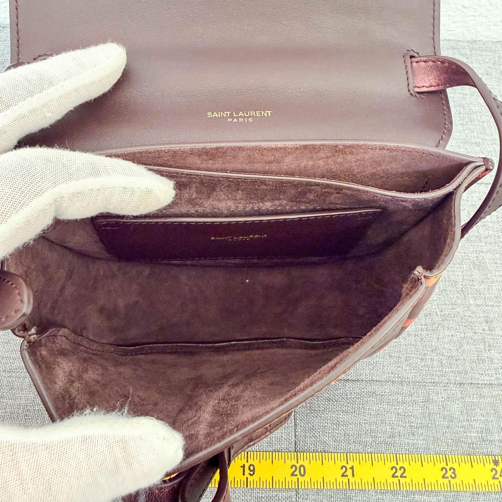 Saint Laurent Paris Authentic YSL Heart Print Leather Crossbody Bag Limited Size ONE SIZE - 10 Thumbnail