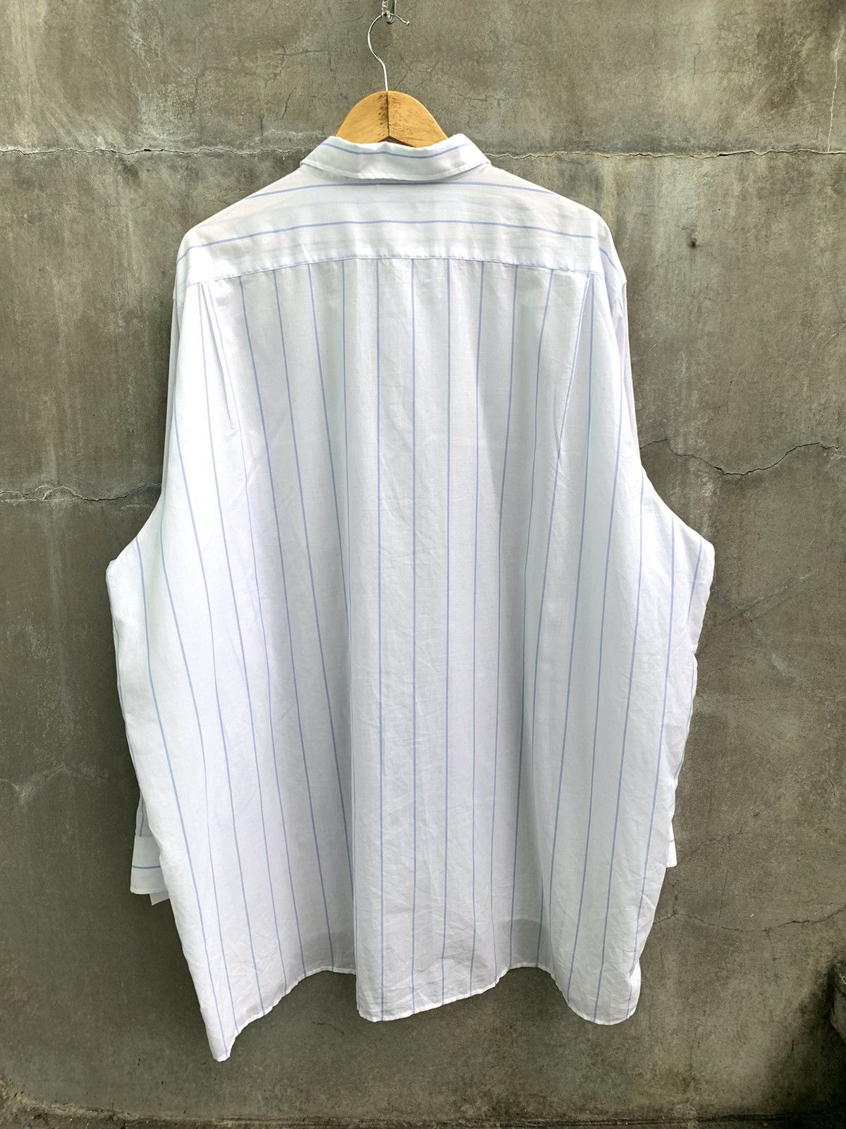 Vetements SS18 Patch - Pocket Striped Cotton Shirt In White Strip Size US S / EU 44-46 / 1 - 7 Thumbnail