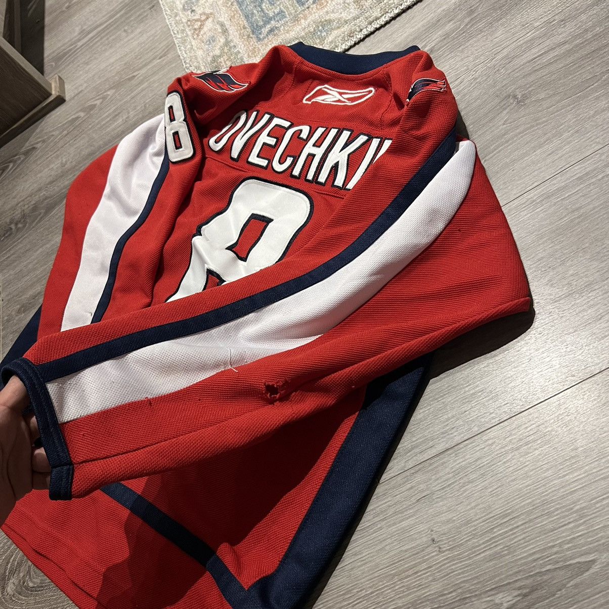 NHL Washington capitals hockey jersey Alex Ovechkin Size US M / EU 48-50 / 2 - 11 Thumbnail