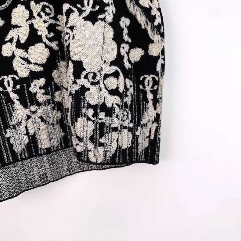 Chanel Chanel Black Floral Print Cotton Shorts -2505 Size 35" - 4 Thumbnail