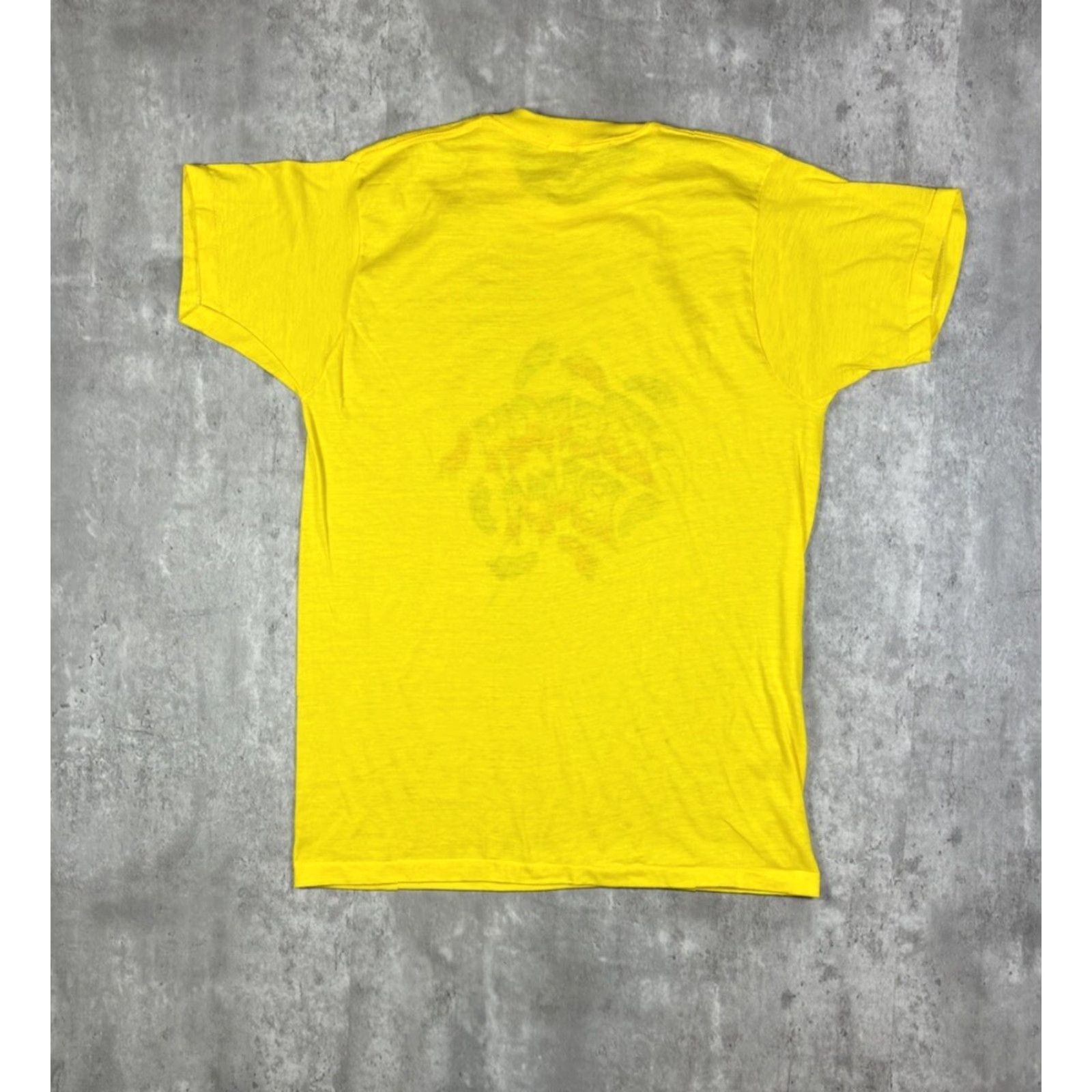 Vintage VINTAGE Beach Bums T-Shirt XL Men Yellow 70s Beach Graphic Print Short Sleeve Cotton Size US XL / EU 56 / 4 - 6 Thumbnail