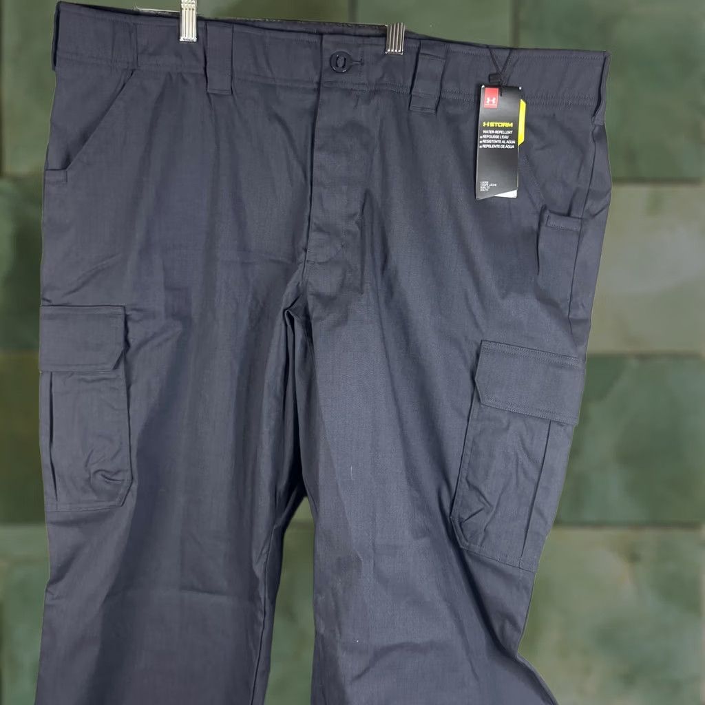 Under Armour Under Armour Storm Cargo Pants Mens 46x37 Navy Water Repellent Workwear Pants Tailored Casual Mens 46x37 Blue Cargo Pocket Navy Storm Water Resistant Size US 30 / EU 46 - 1 Thumbnail