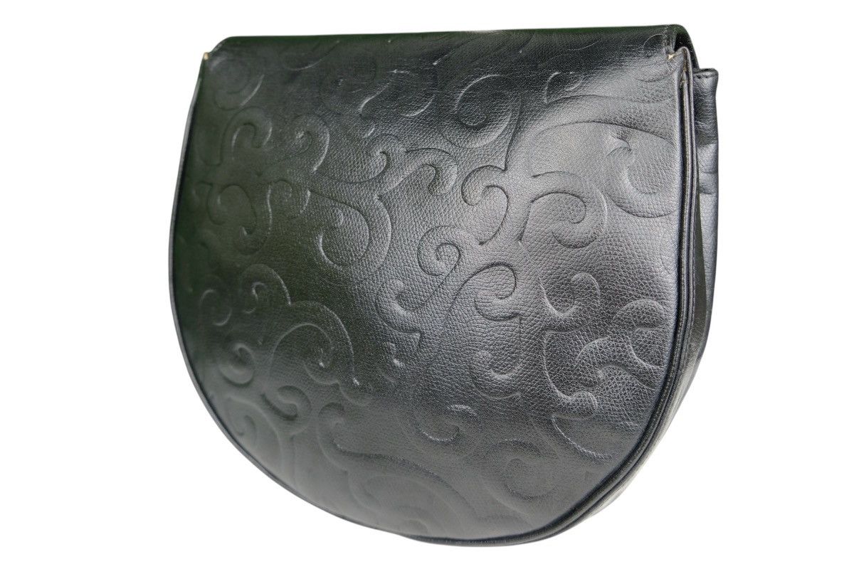 Yves Saint Laurent Authentic vintage ysl Arabesque Pattern Shoulder Bag Leather Size ONE SIZE - 5 Thumbnail