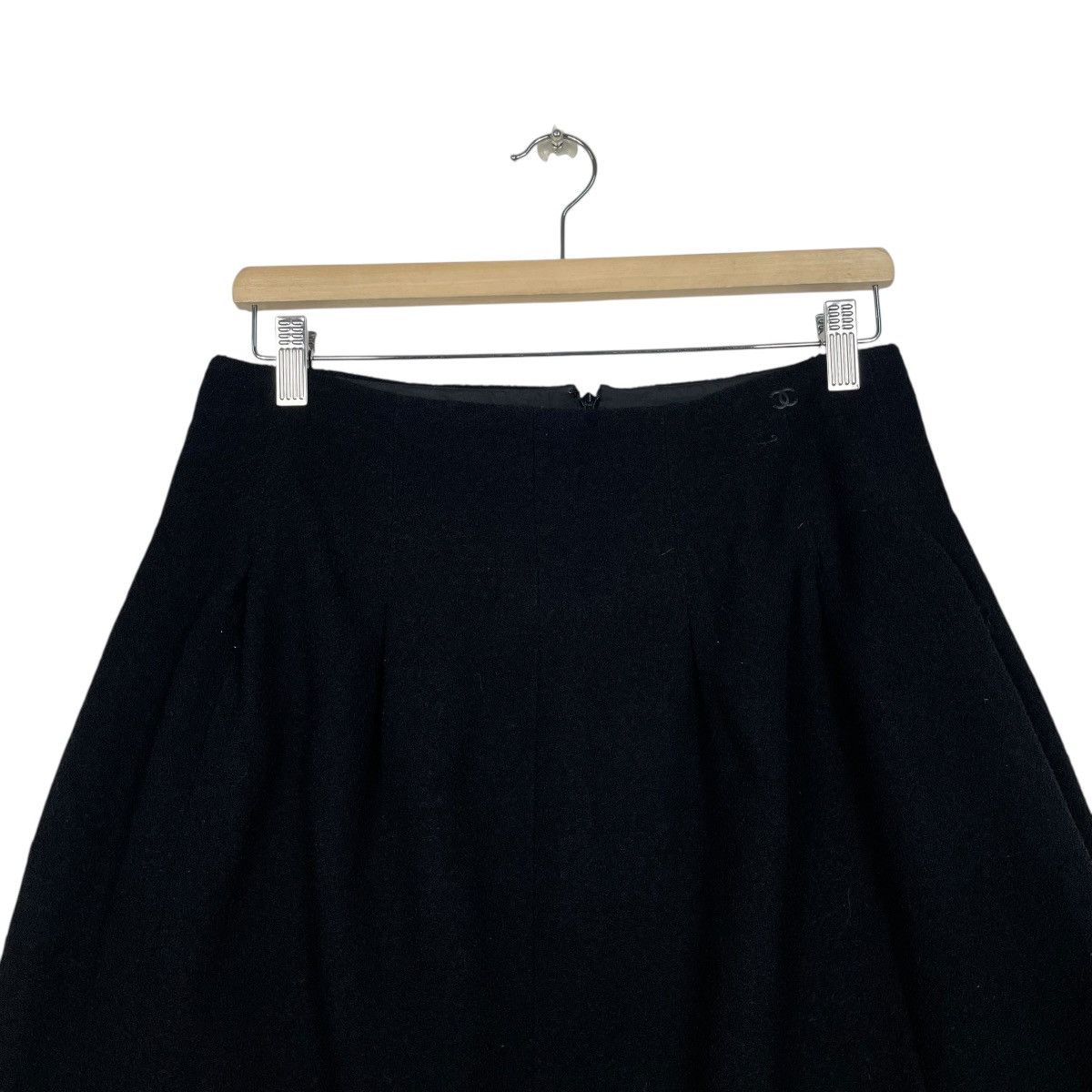 Chanel Chanel Wool Skirt Size 28" / US 6 / IT 42 - 2 Thumbnail