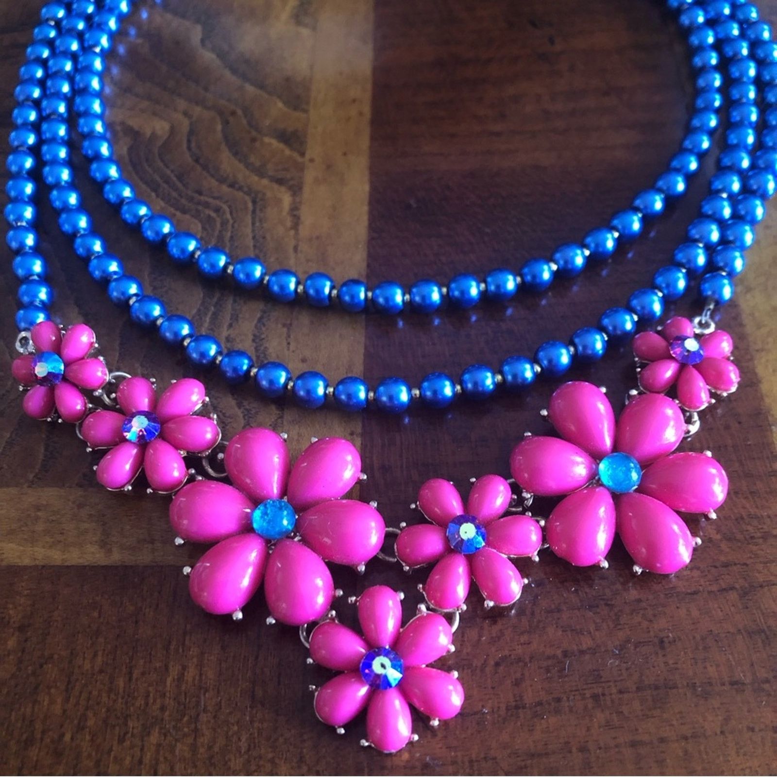 Handmade Handcrafted repurpose bubblegum floral Pearl necklace Size ONE SIZE - 4 Thumbnail
