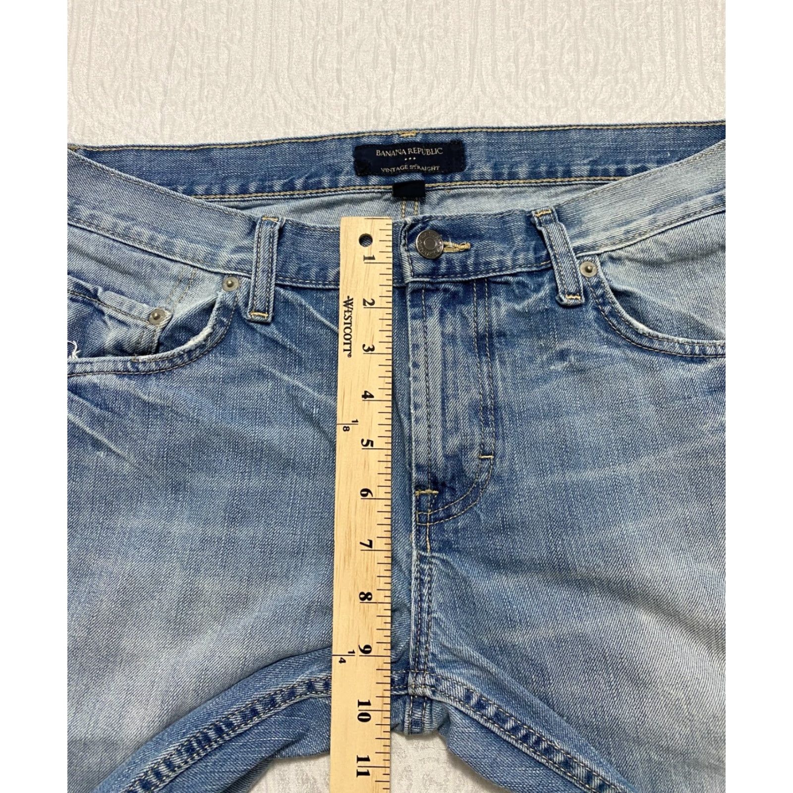Banana Republic VINTAGE Banana Republic Mens Jeans Straight Blue 33x26 Cotton Denim Regular 5-Pocket Design Zip Pocketed Inseam 26 -Raw Hem- > Size US 33 - 6 Thumbnail