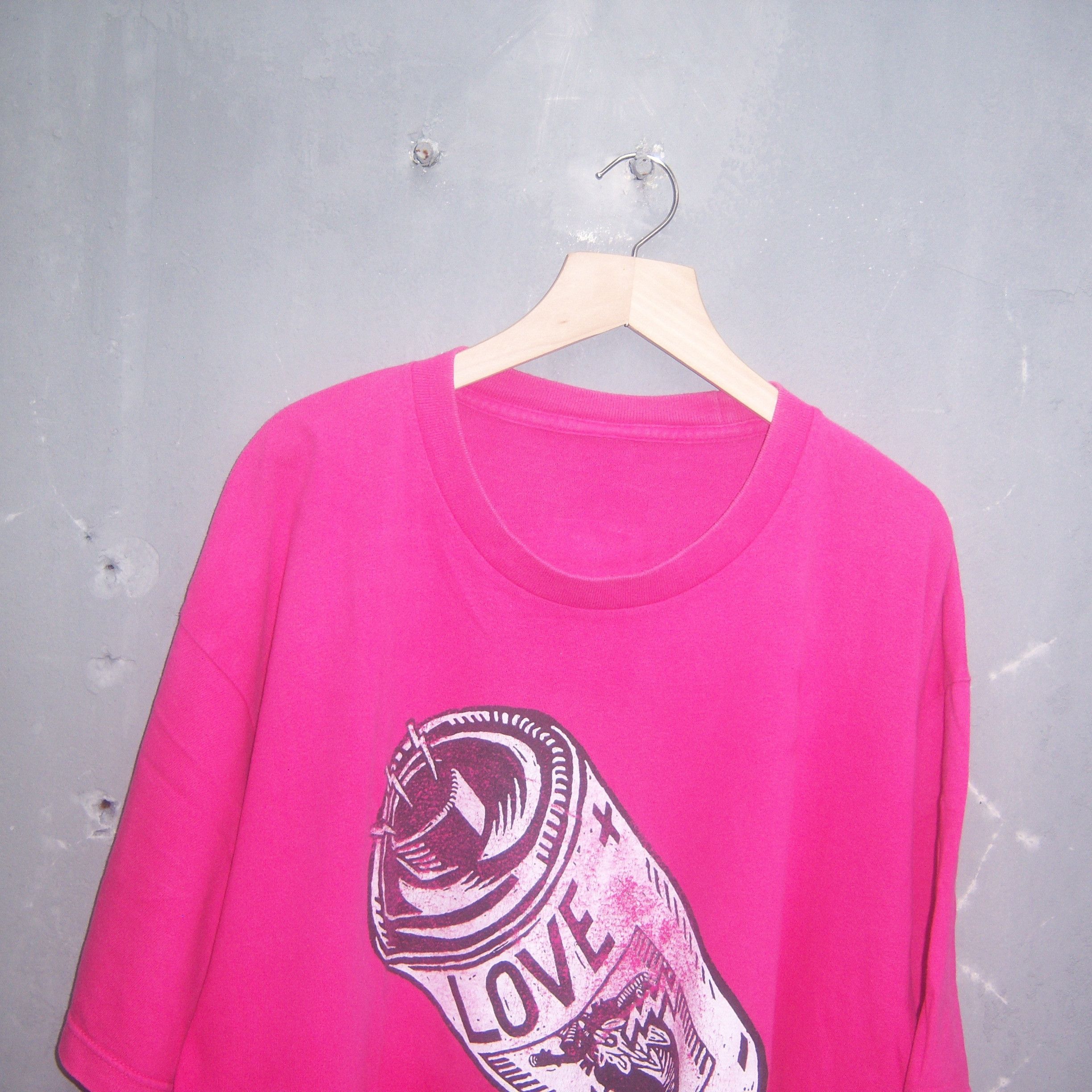 Band Tees Reprint Love Battery Dayglo Album Size US XXL / EU 58 / 5 - 5 Thumbnail
