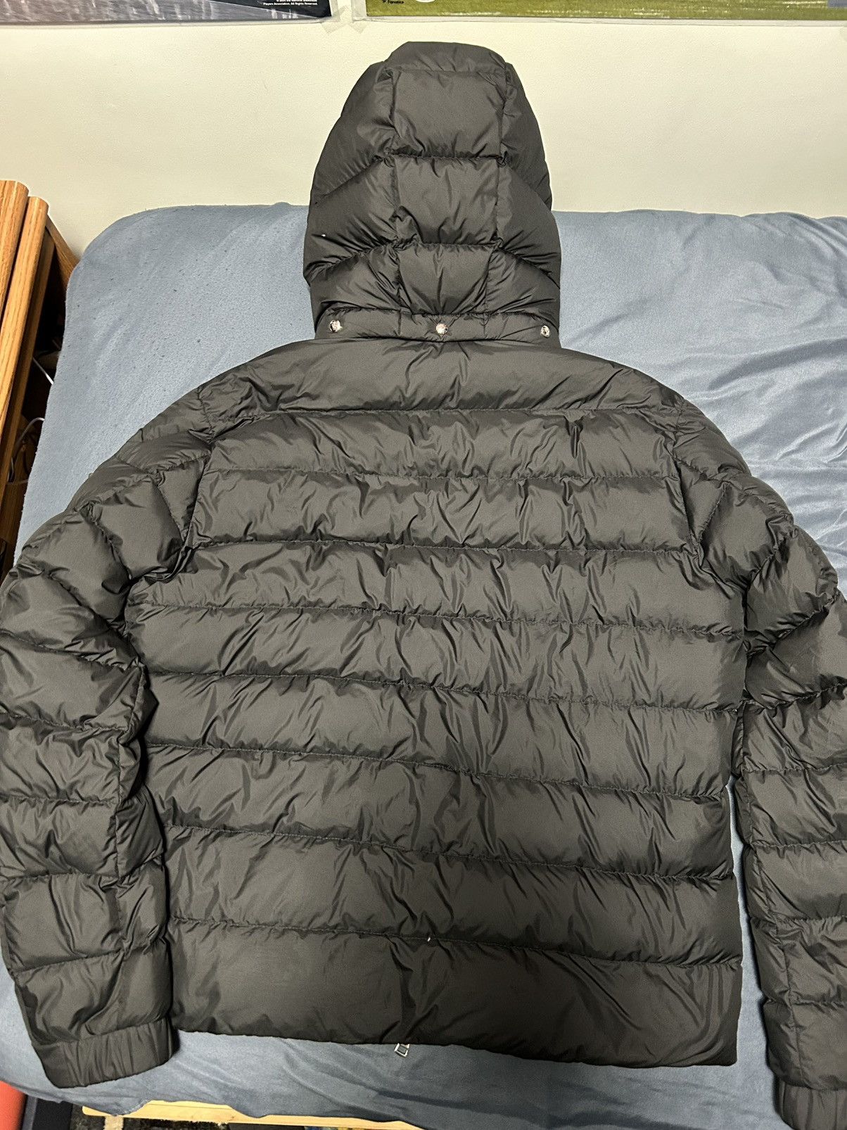 Moncler Moncler jacket size 5 Size US L / EU 52-54 / 3 - 12 Thumbnail