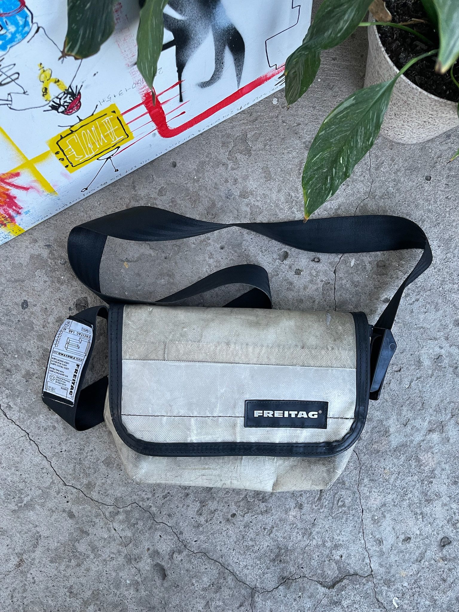 Freitag ♻️ Freitag Vintage Recycled Messenger Crossbody Mini Bag Size ONE SIZE - 6 Thumbnail