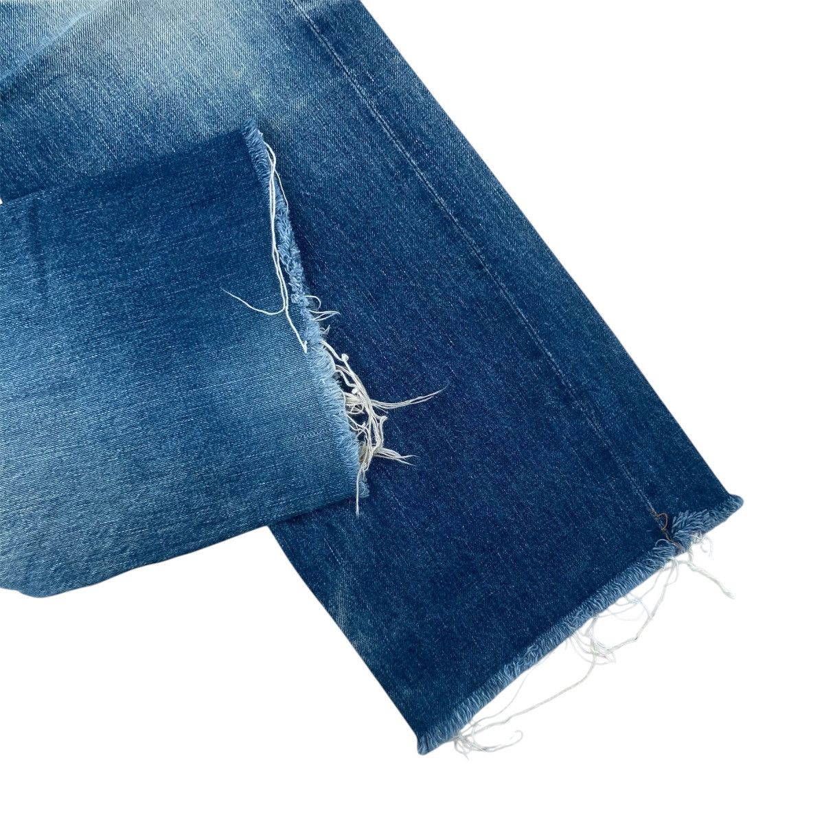 Evisu VINTAGE EVIS DISTRESSED SELVEDGE JEANS Size US 33 - 8 Thumbnail