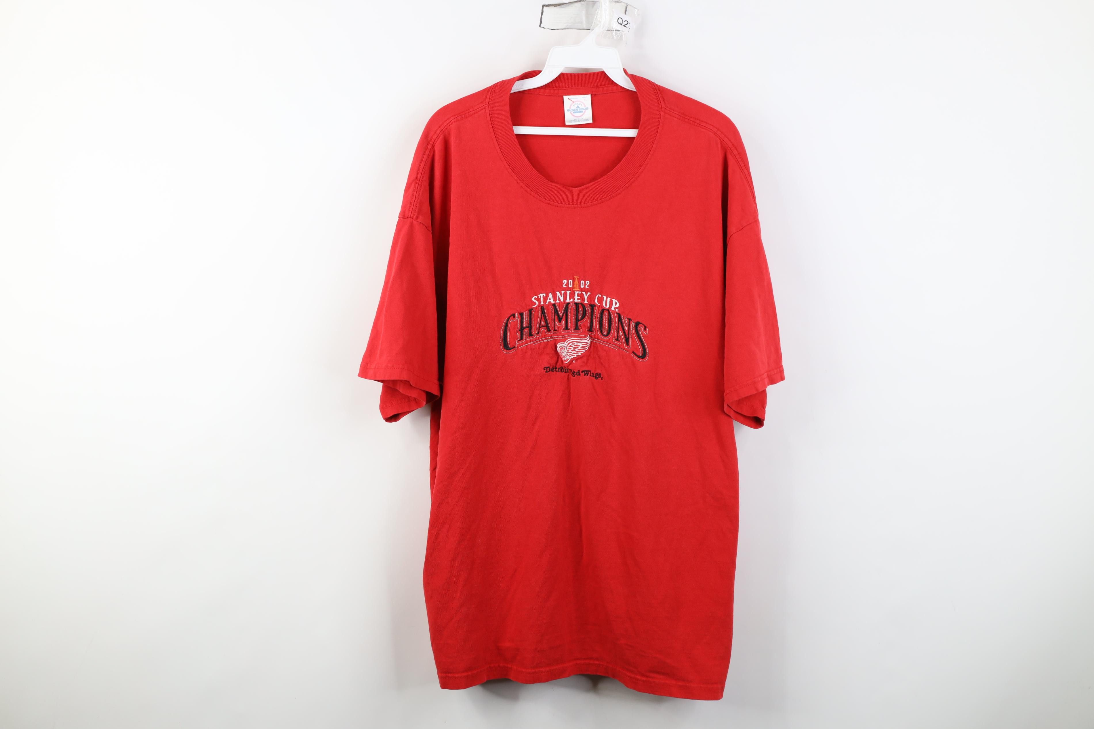 Vintage Vintage 2002 Stanley Cup Champions Red Wings Hockey T-Shirt Size US XL / EU 56 / 4 - 1 Thumbnail