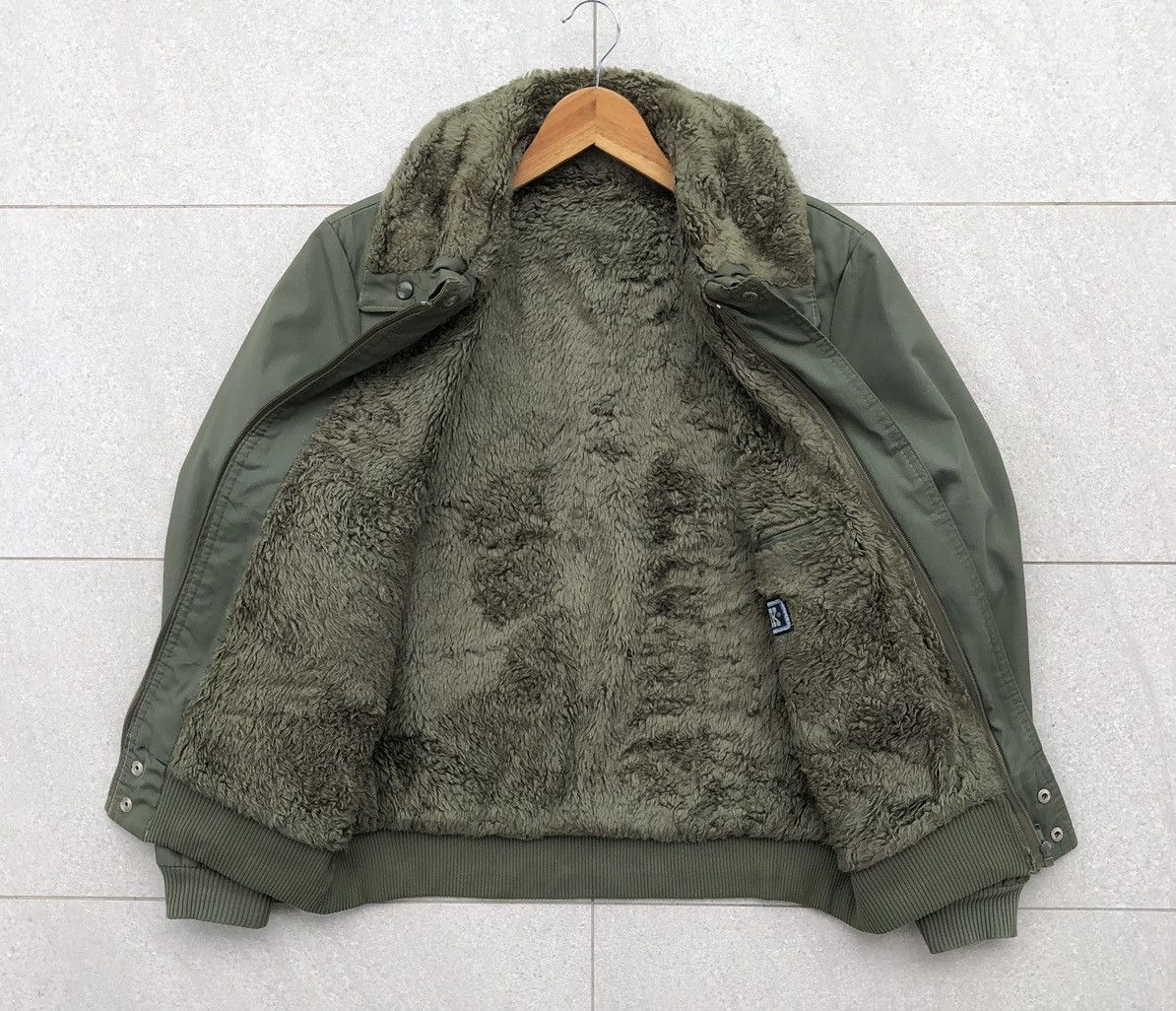 Vintage Vintage 70s Military B-10 Sherpa Flight Bomber Jacket Size US M / EU 48-50 / 2 - 9 Thumbnail