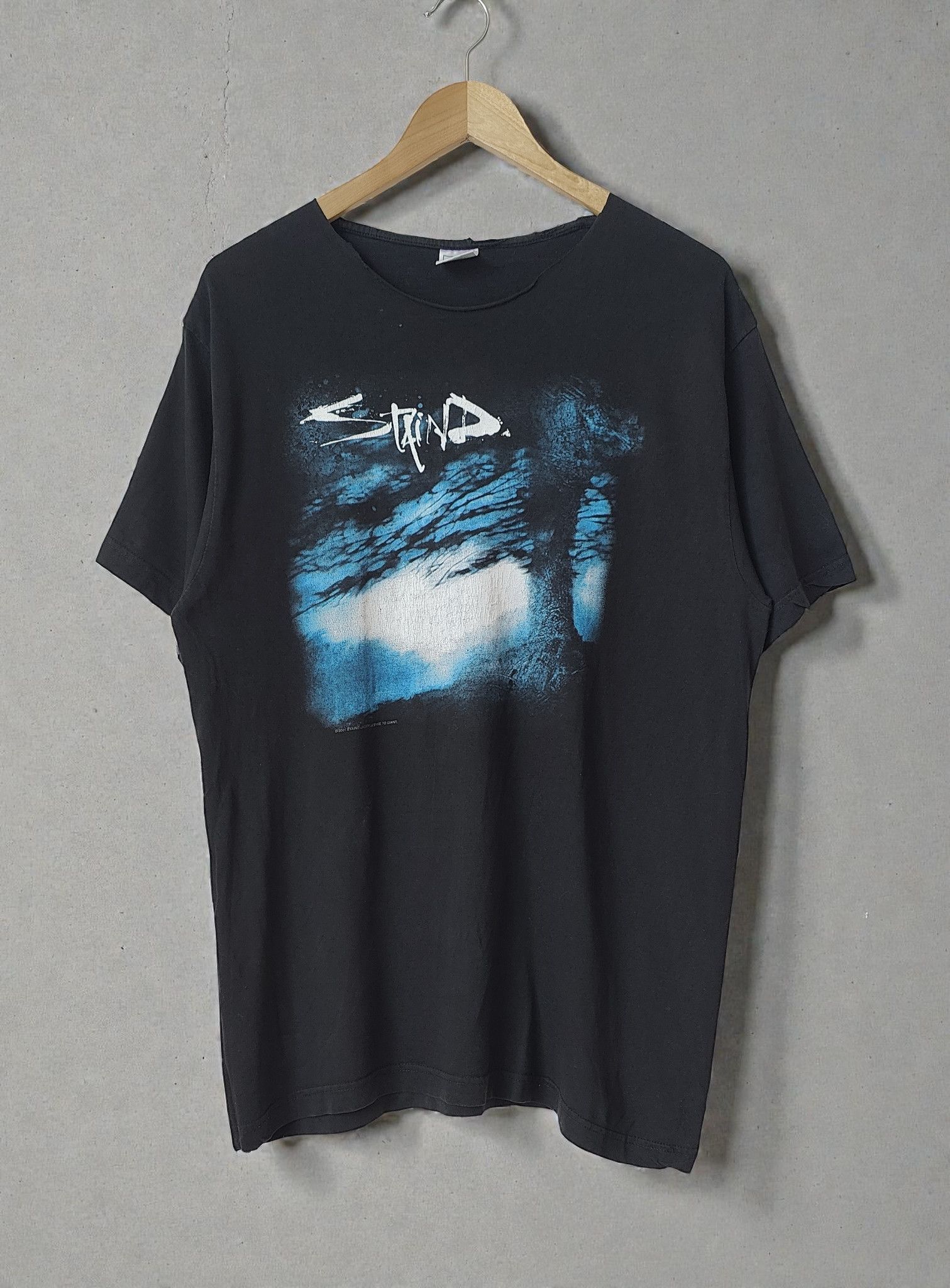 Band Tees Staind 2001 Open Your Eyes Official Tour Vintage Tshirt Size US L / EU 52-54 / 3 - 1 Thumbnail