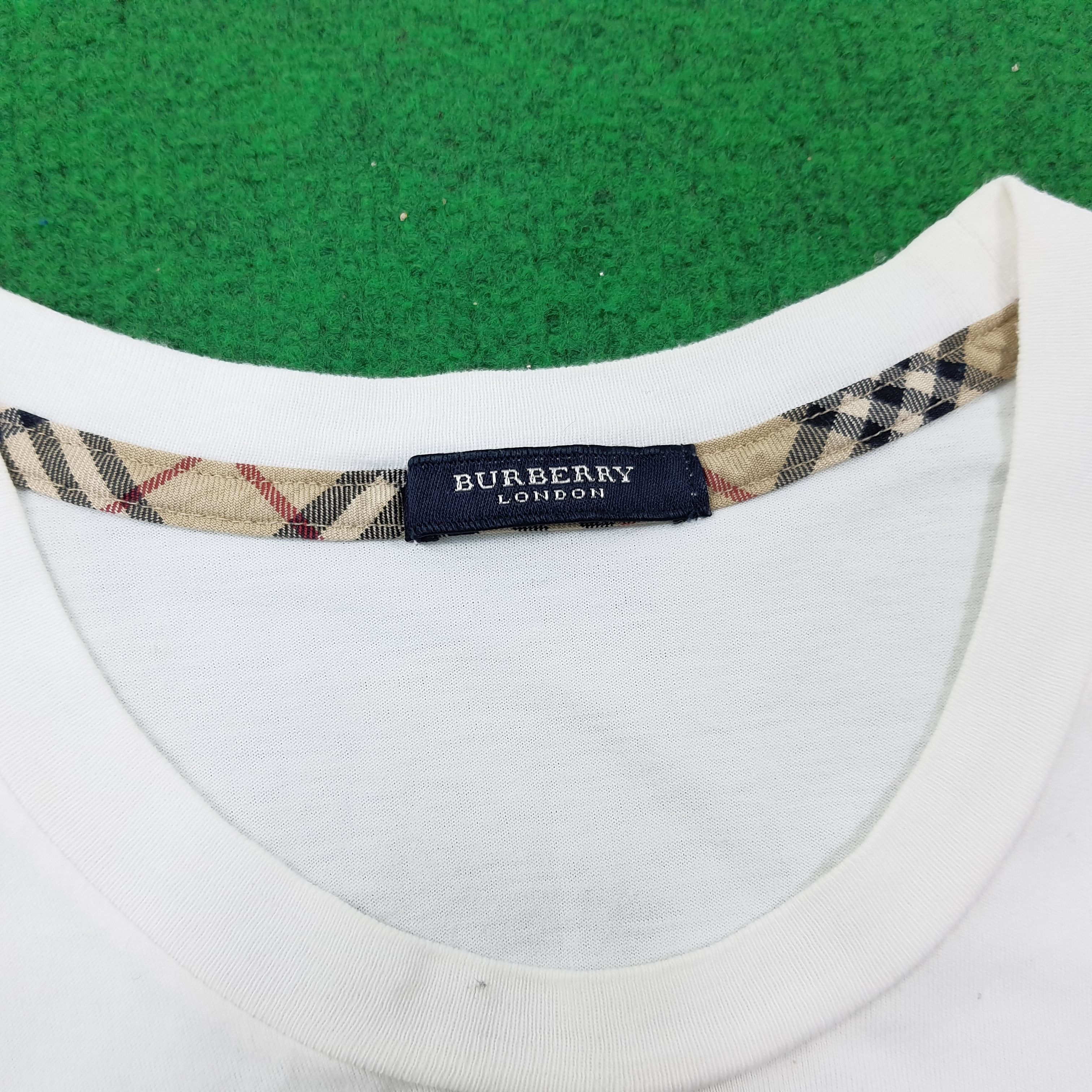 Burberry × Vintage Vintage Burberry London Spell Out Nova Check Tshirt Size US M / EU 48-50 / 2 - 4 Thumbnail
