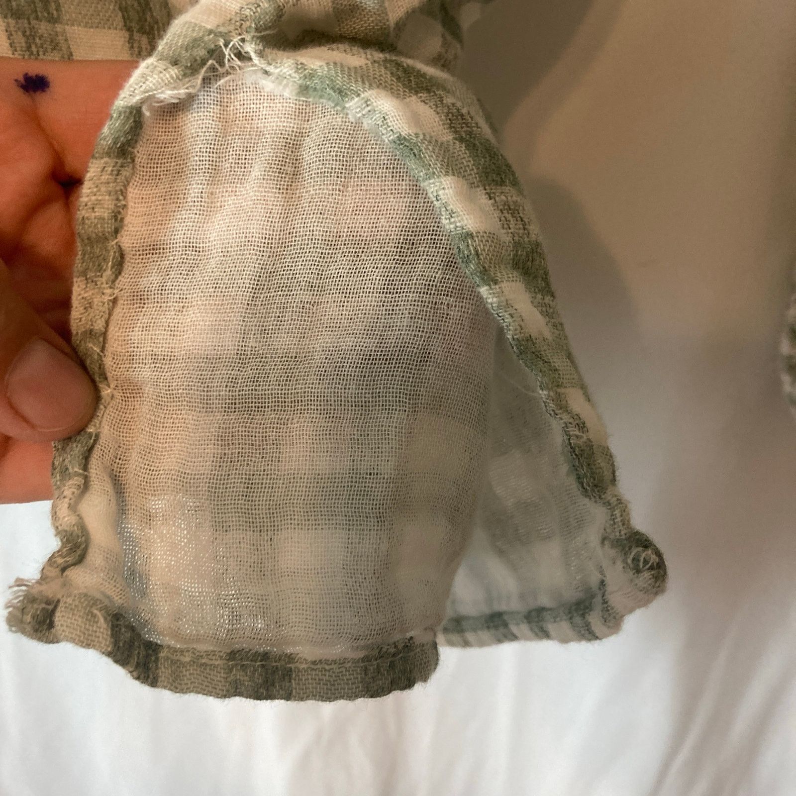 Zara Zara Green White Gingham Plaid Front Key Hole Tie Blouse Top Size S / US 4 / IT 40 - 9 Thumbnail